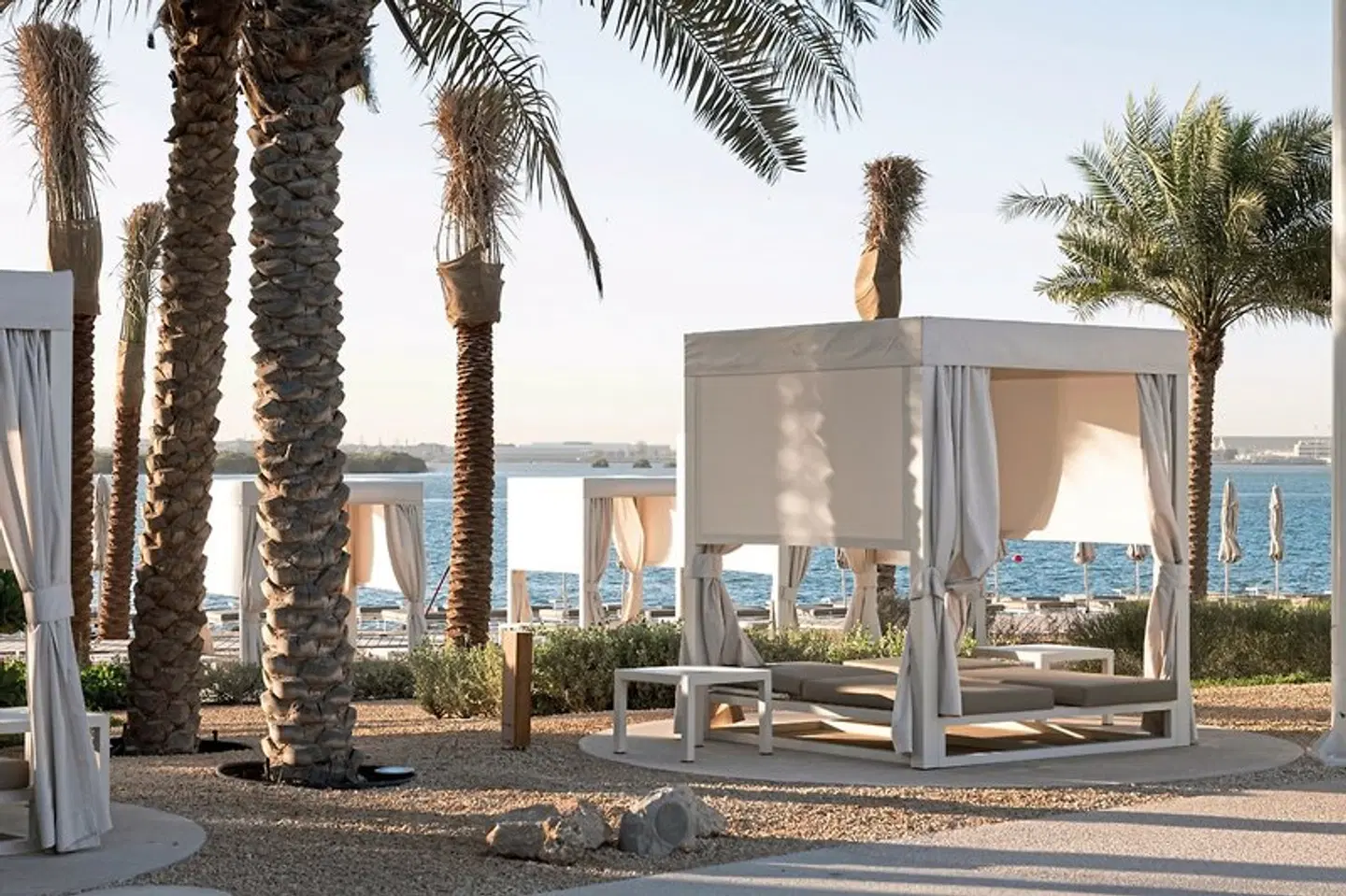 Erth Abu Dhabi EXTERIOR