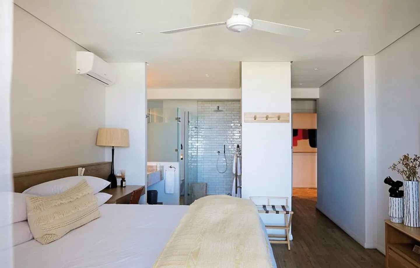Sala Beach House ROOM_EXAMPLE