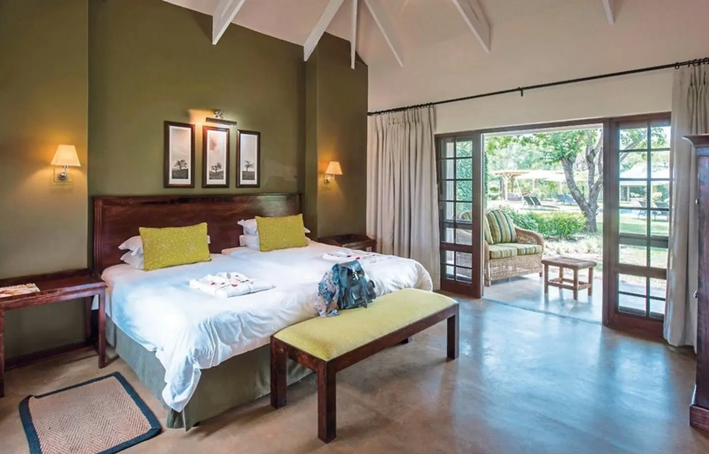 Perrys Bridge Hollow Boutique ROOM_EXAMPLE