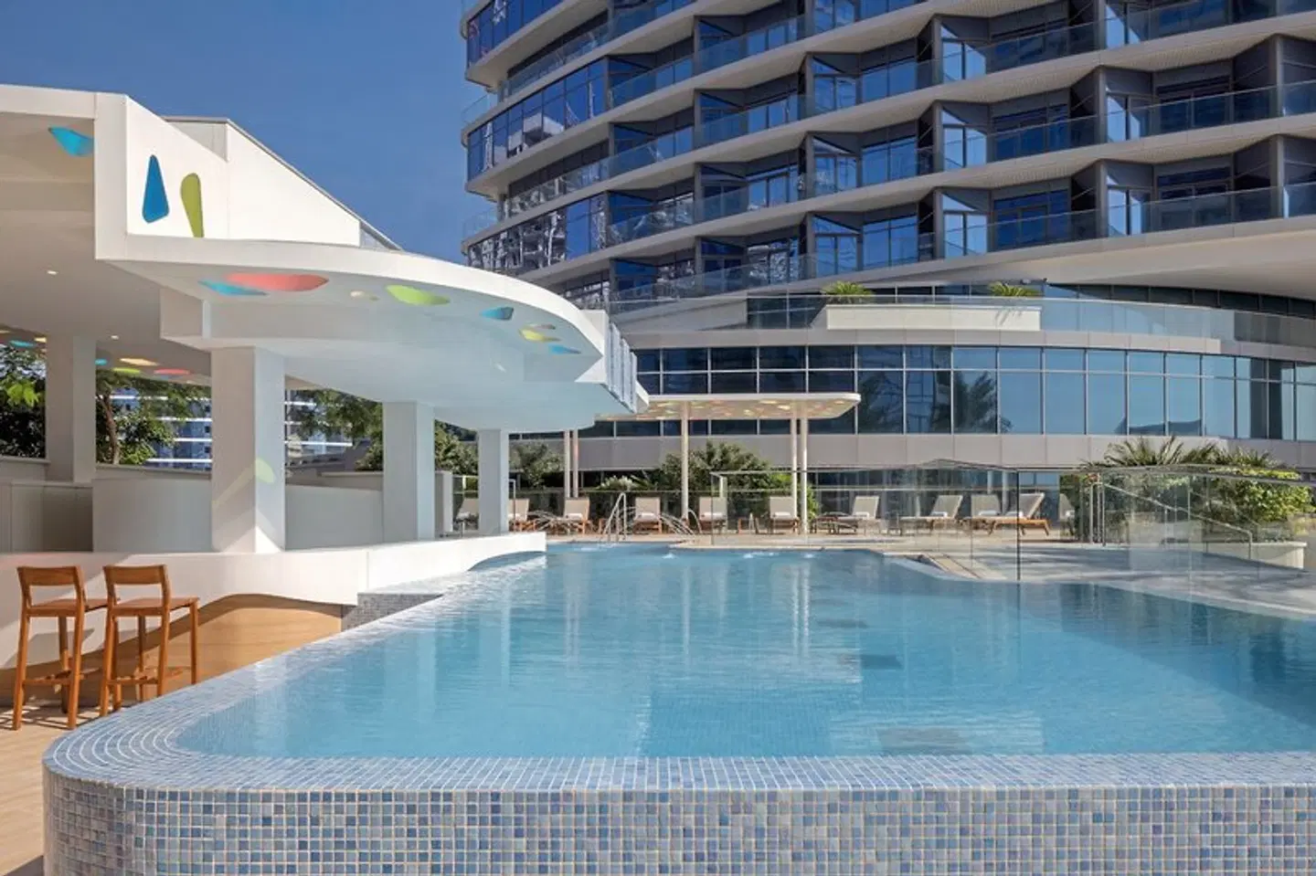 Hilton Dubai Creek Hotel & Residences OUTDOOR_POOL