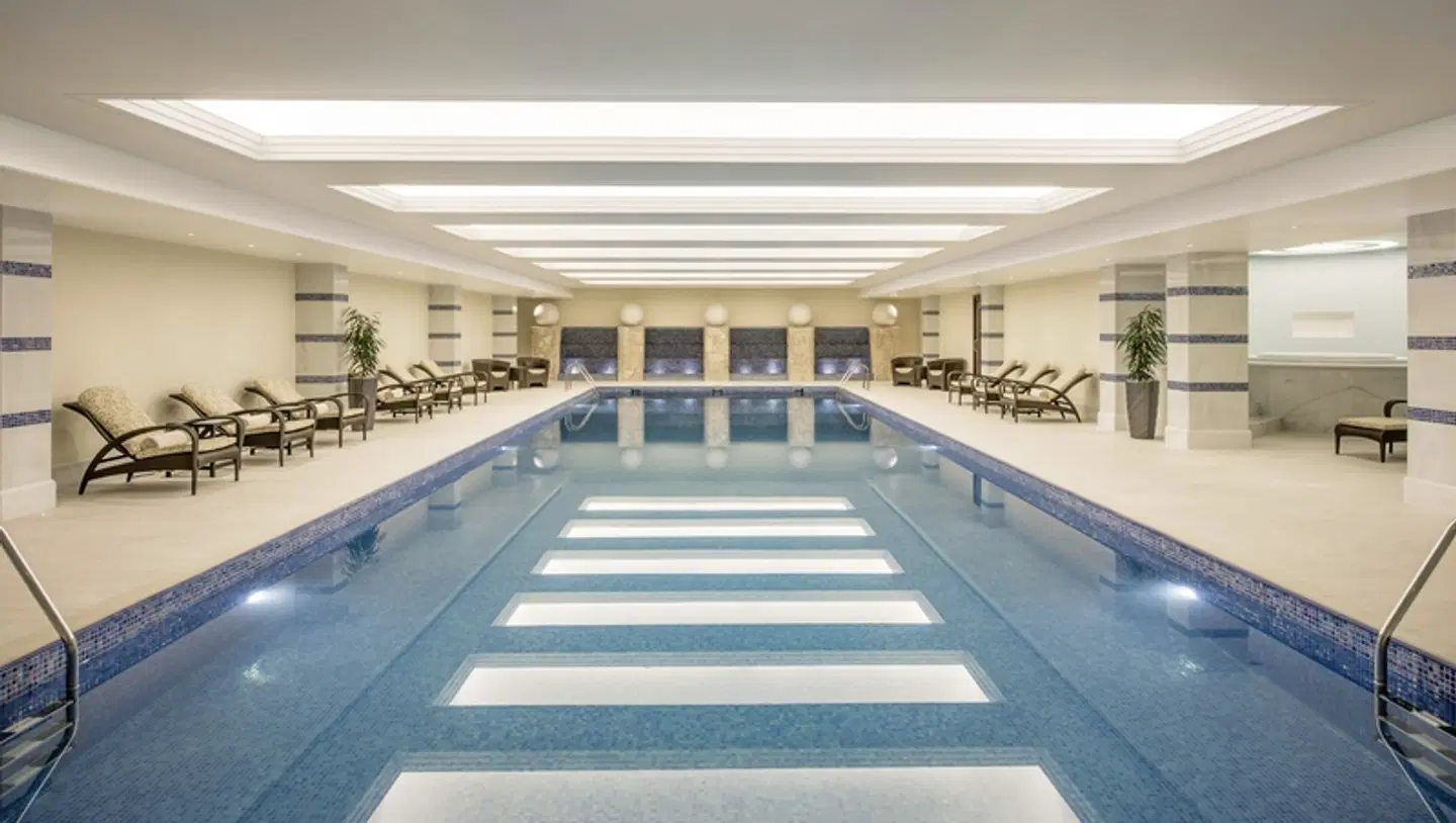 Sheraton Oman Hotel Hallenbad