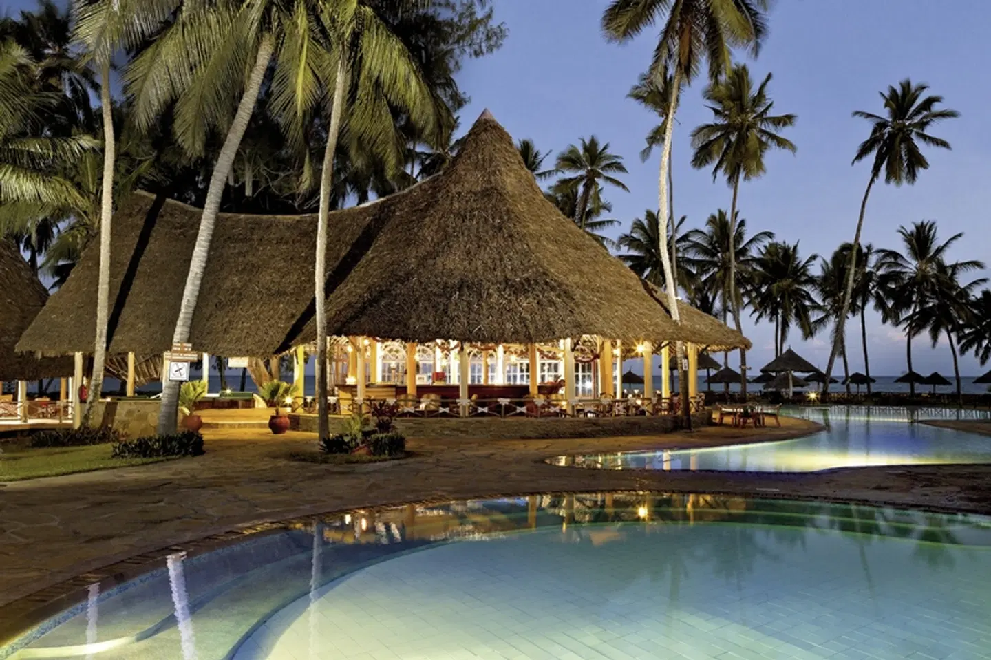 Neptune Paradise Beach Resort & Spa Terrasse