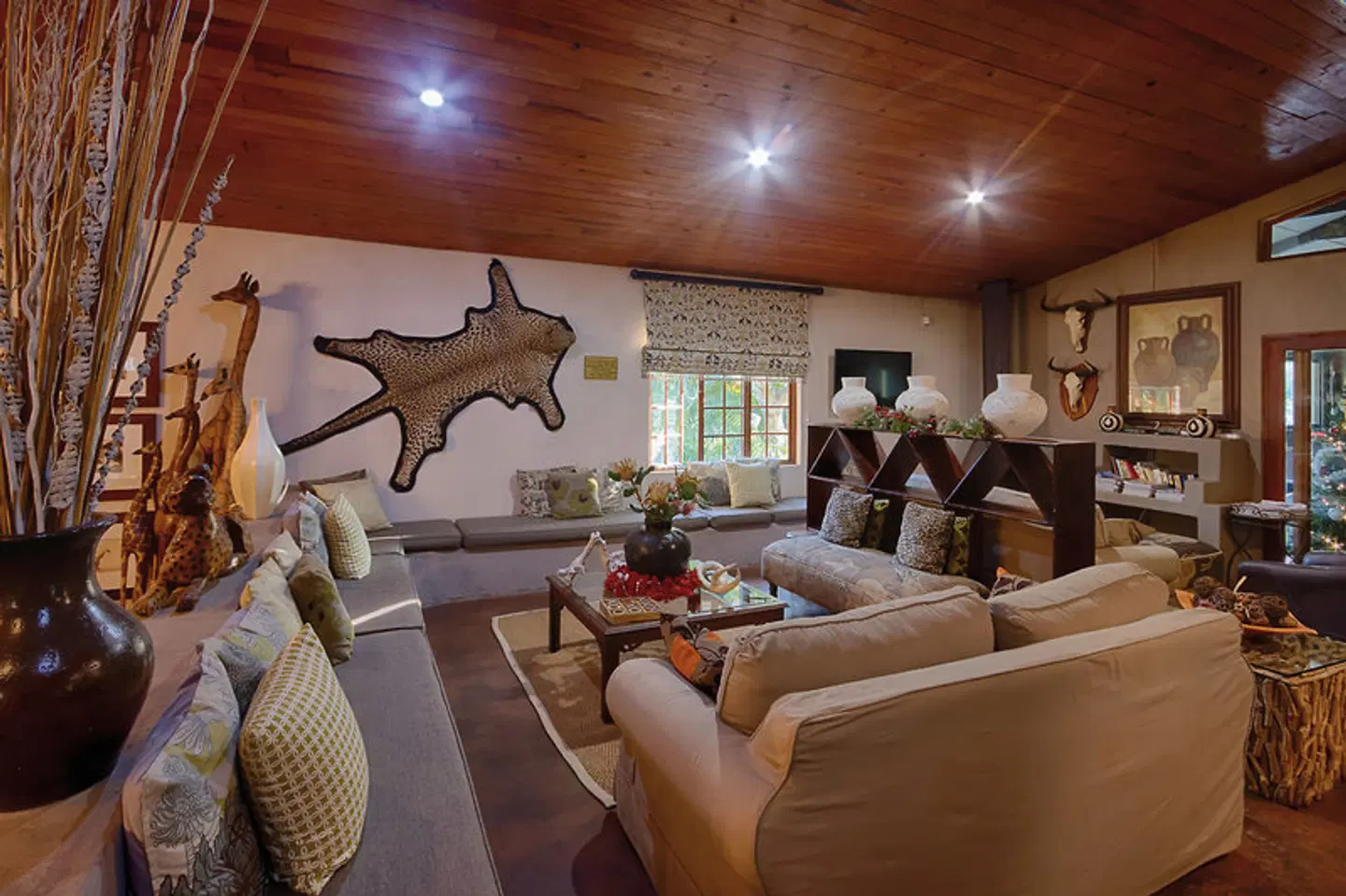 Emdoneni Lodge LOUNGE_LOBBY