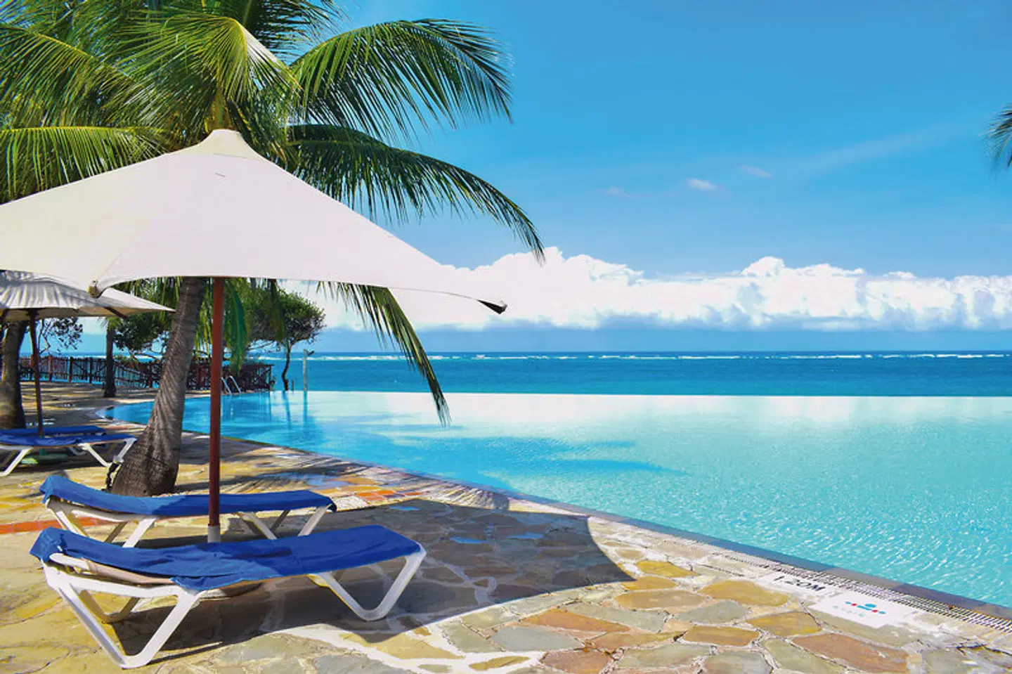 Baobab Beach Resort & Spa OUTDOOR_POOL