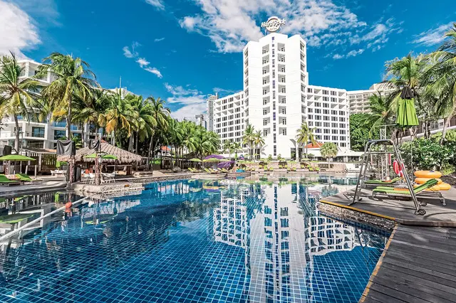 Hard Rock Hotel Pattaya OUTDOOR_POOL