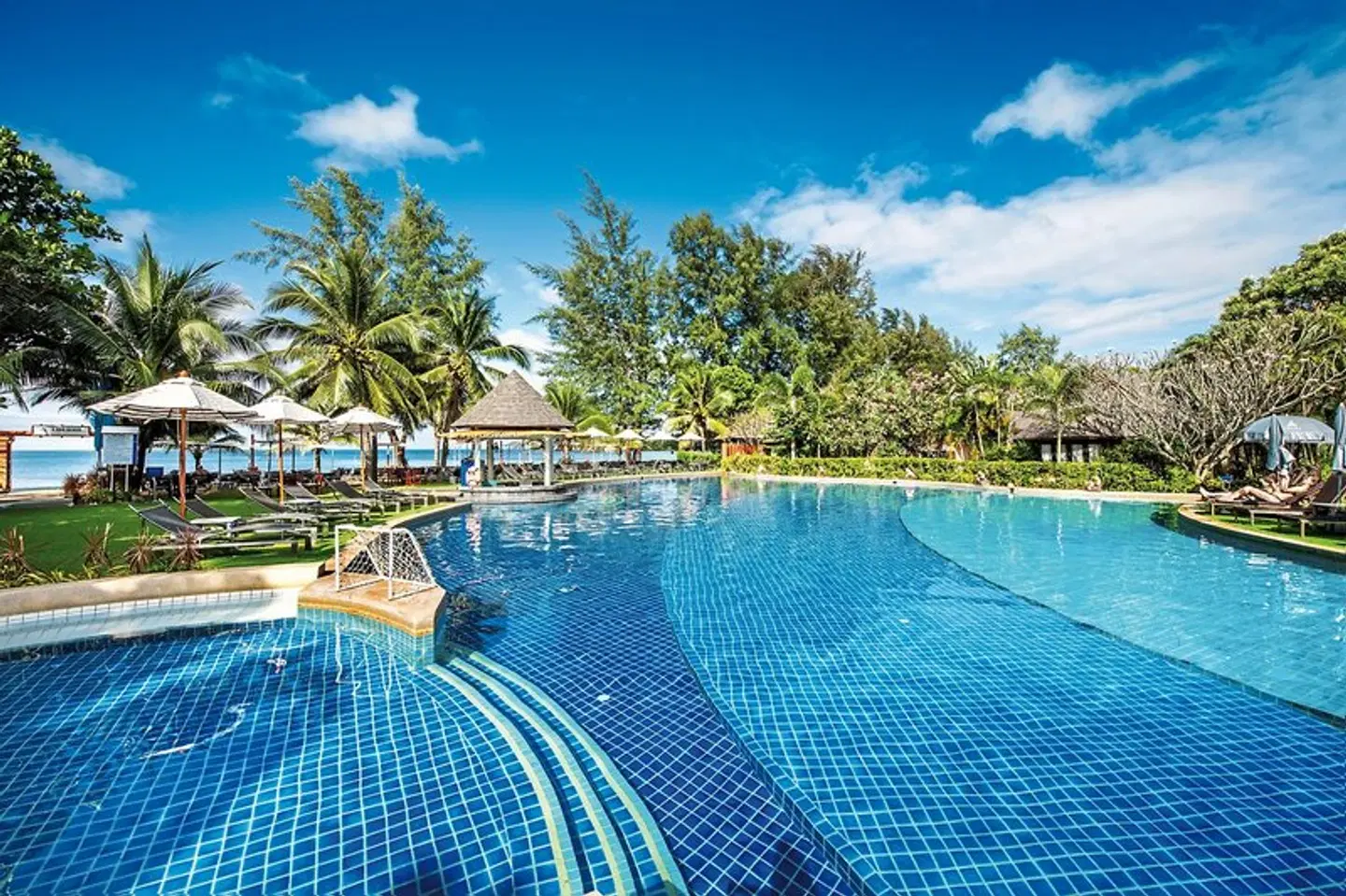 Chada Lanta Beach Resort OUTDOOR_POOL