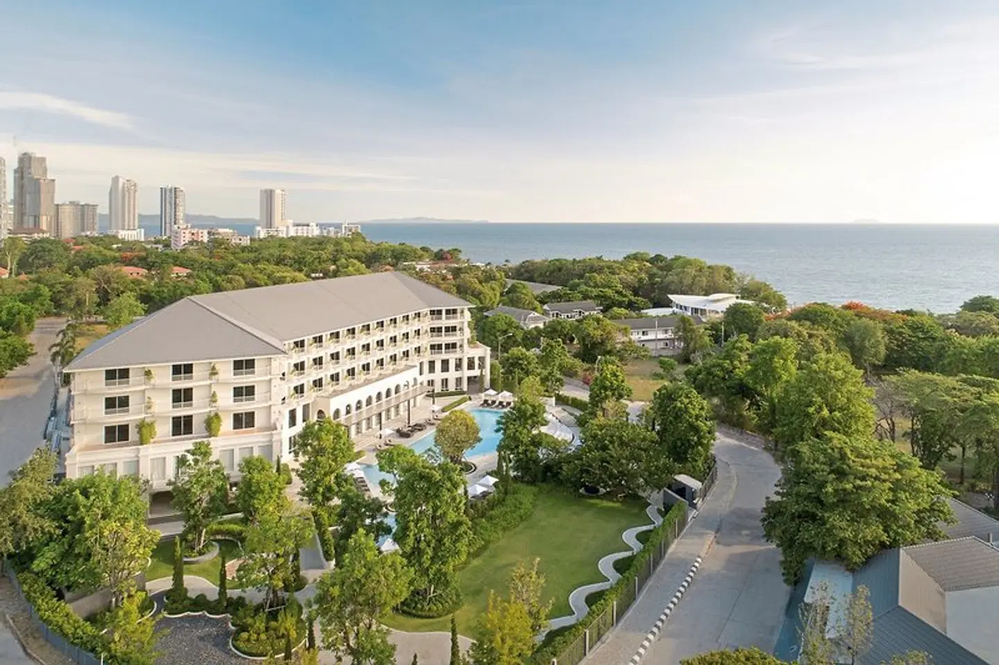Cross Pattaya Pratamnak EXTERIOR