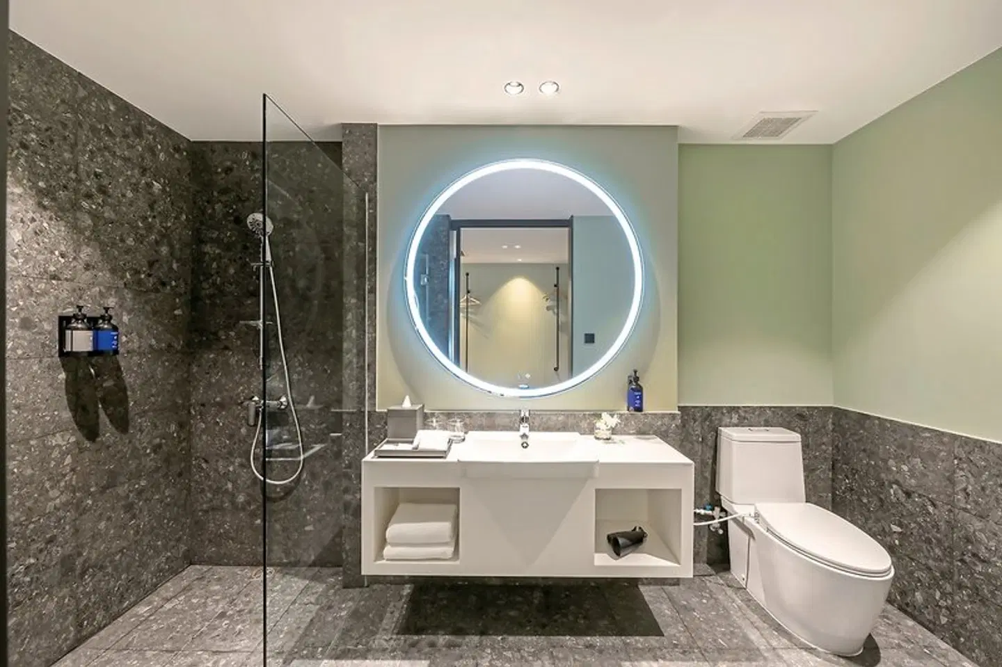 Travelodge Nimman Badezimmer