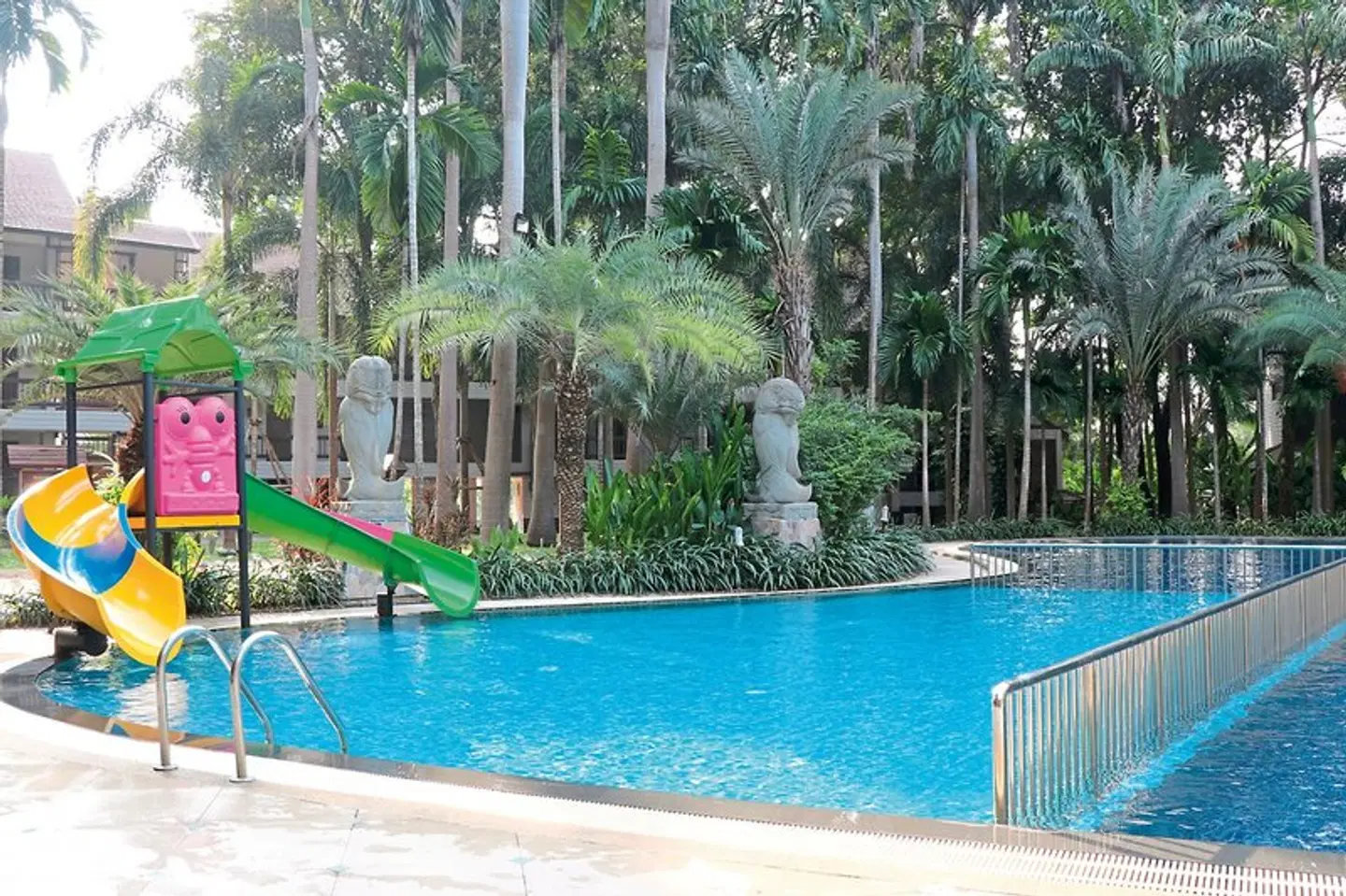 Mida Resort Kanchanaburi OUTDOOR_POOL