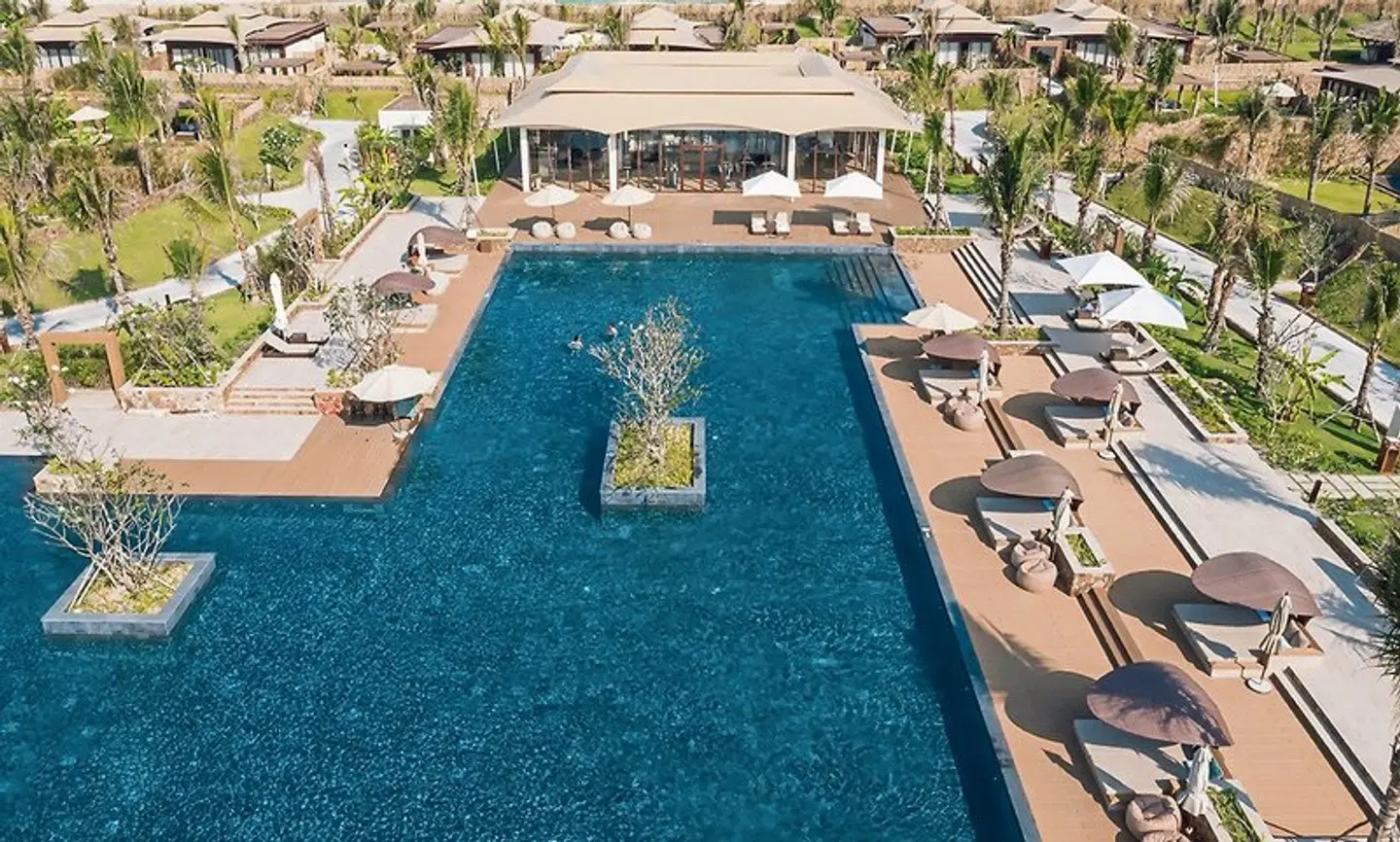 Fusion Resort Cam Ranh OUTDOOR_POOL