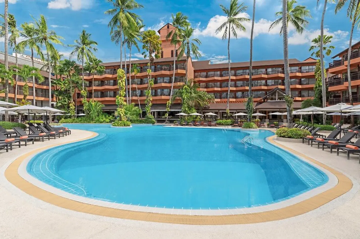 Courtyard by Marriott Phuket, Patong Beach Resort OUTDOOR_POOL