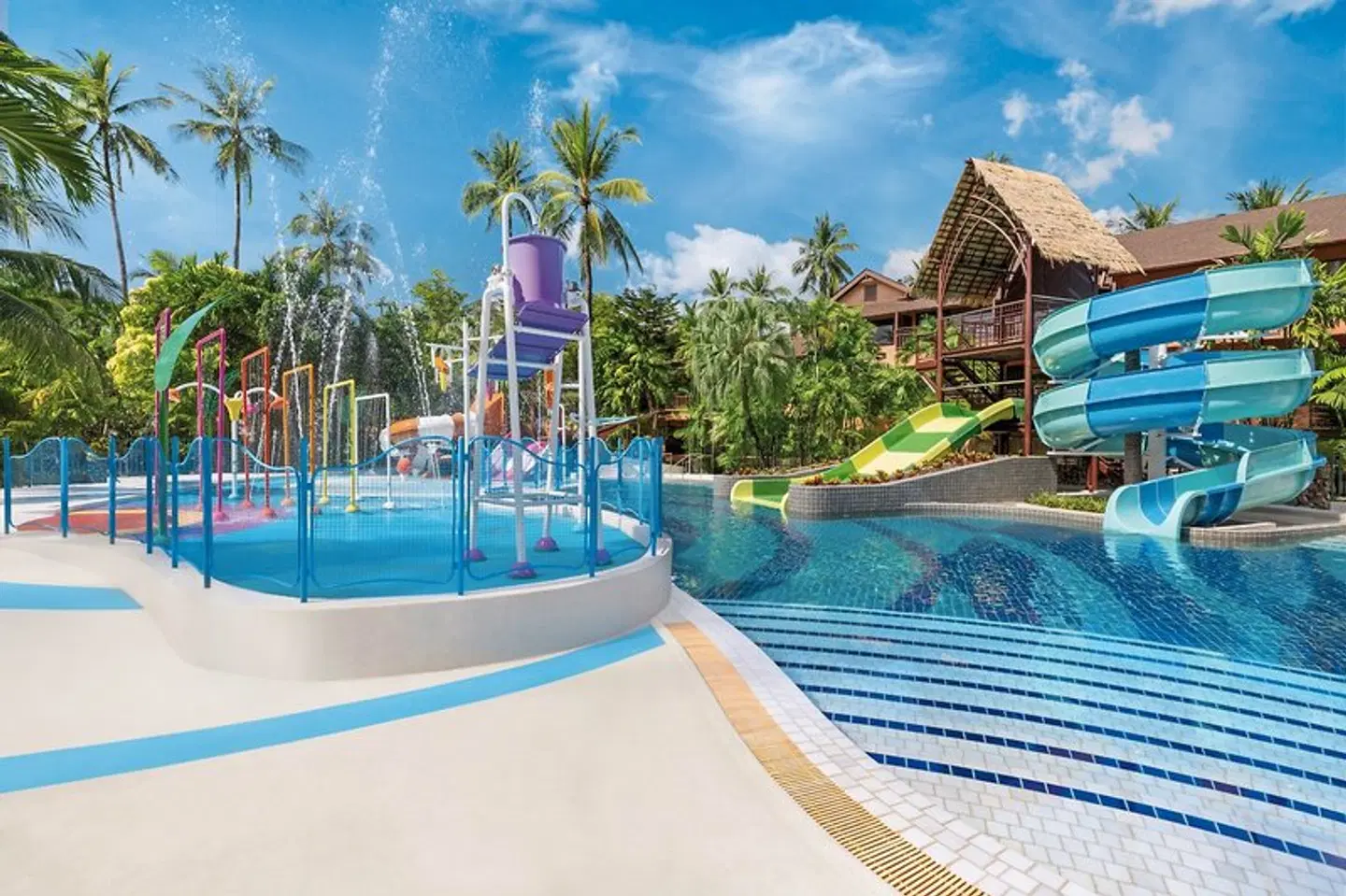 Courtyard by Marriott Phuket, Patong Beach Resort OUTDOOR_POOL