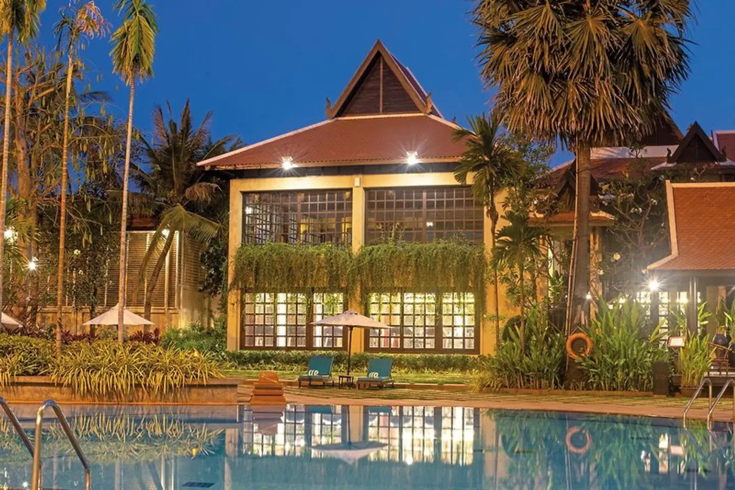 Borei Angkor Resort & Spa OUTDOOR_POOL