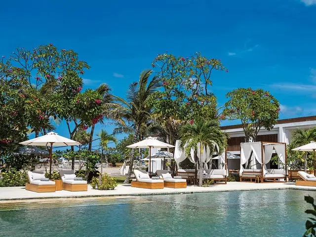 Cocana Resort OUTDOOR_POOL