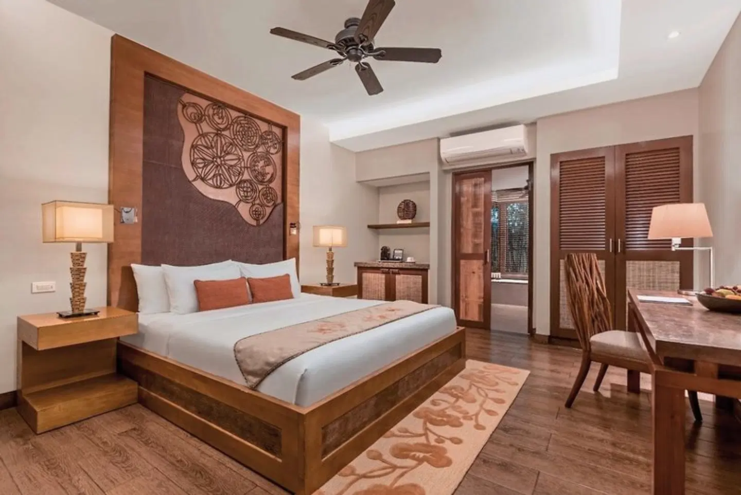 Crimson Resort & Spa Mactan ROOM_EXAMPLE