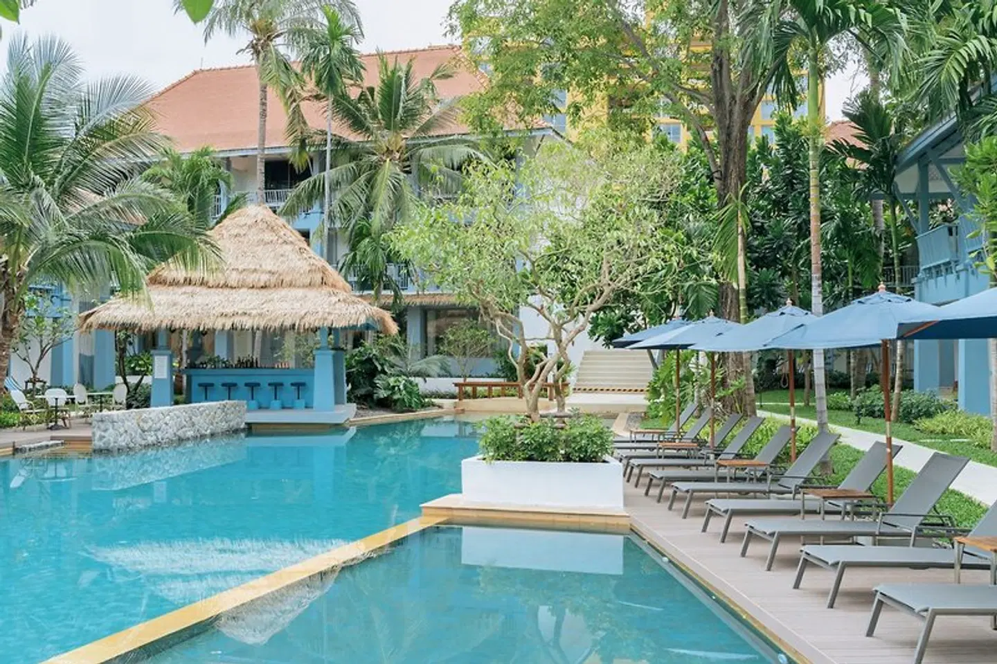 The Peri Hotel Hua Hin OUTDOOR_POOL