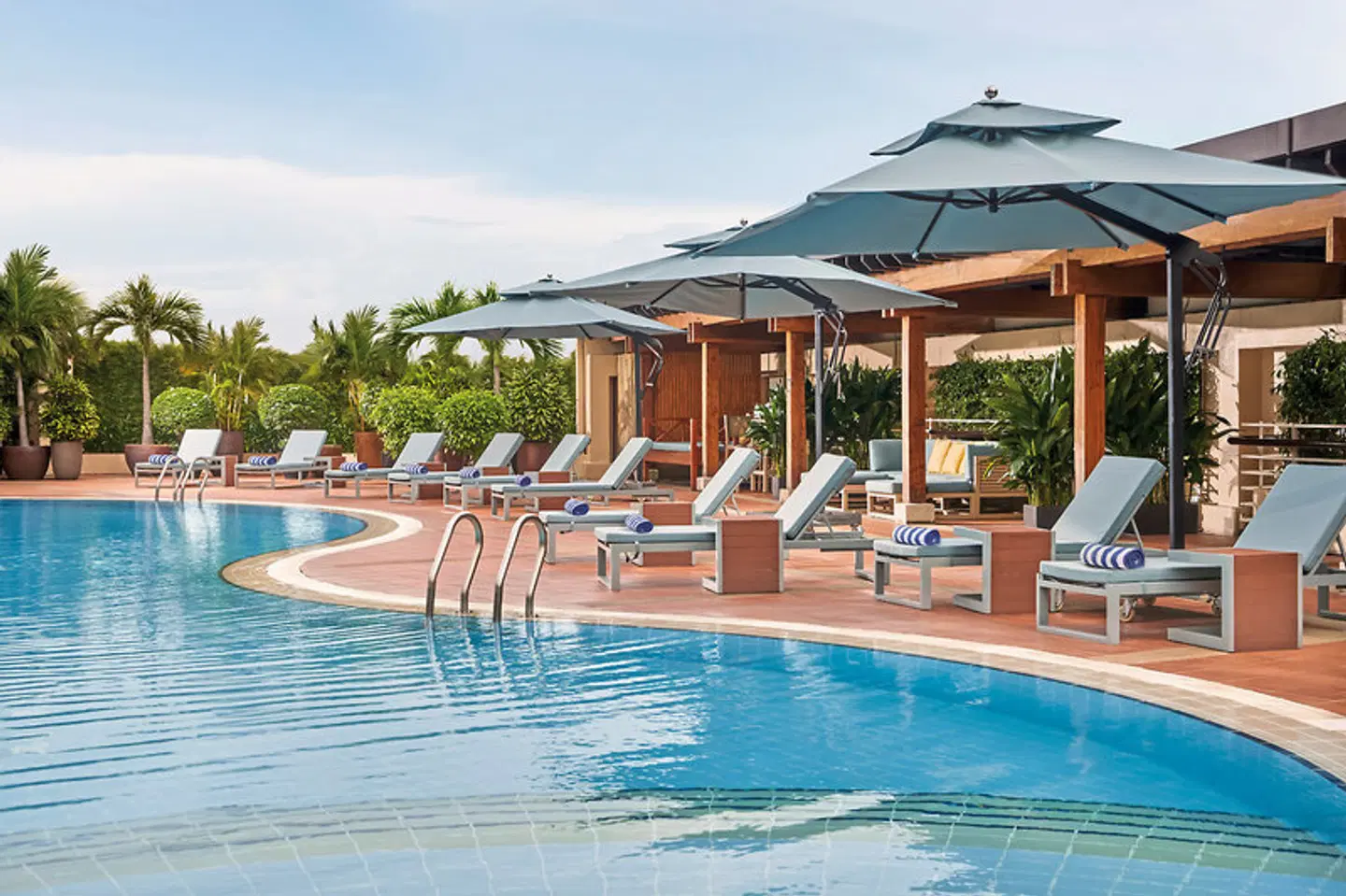 New World Saigon Hotel OUTDOOR_POOL