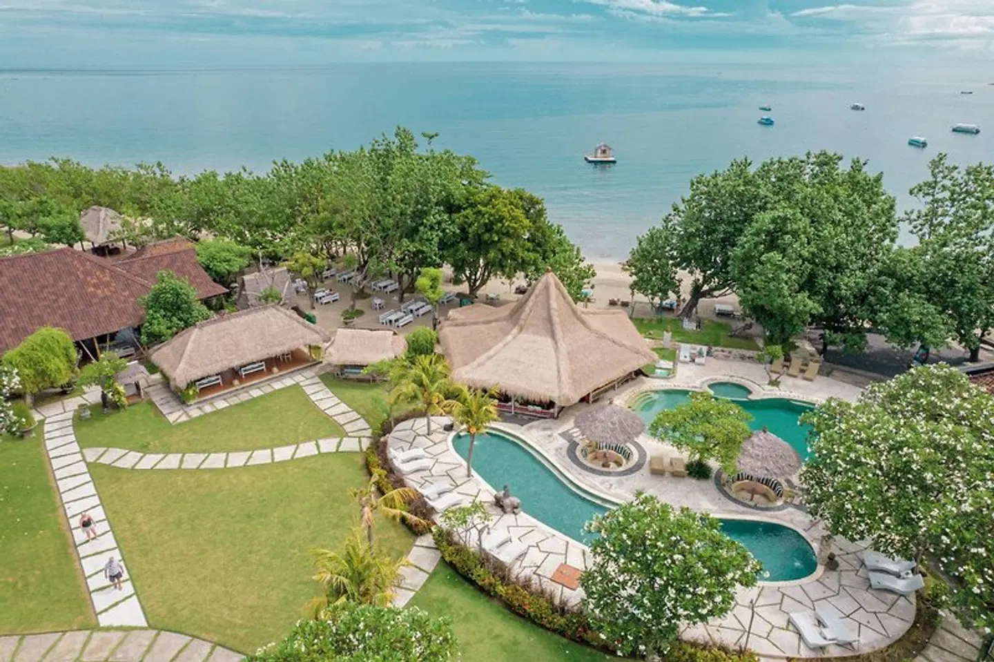 Taman Sari Bali Resort & Spa OUTDOOR_POOL