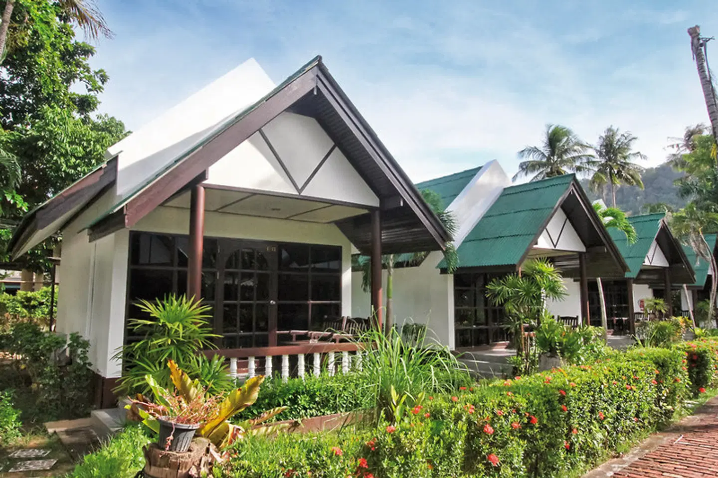 Southern Lanta Resort EXTERIOR