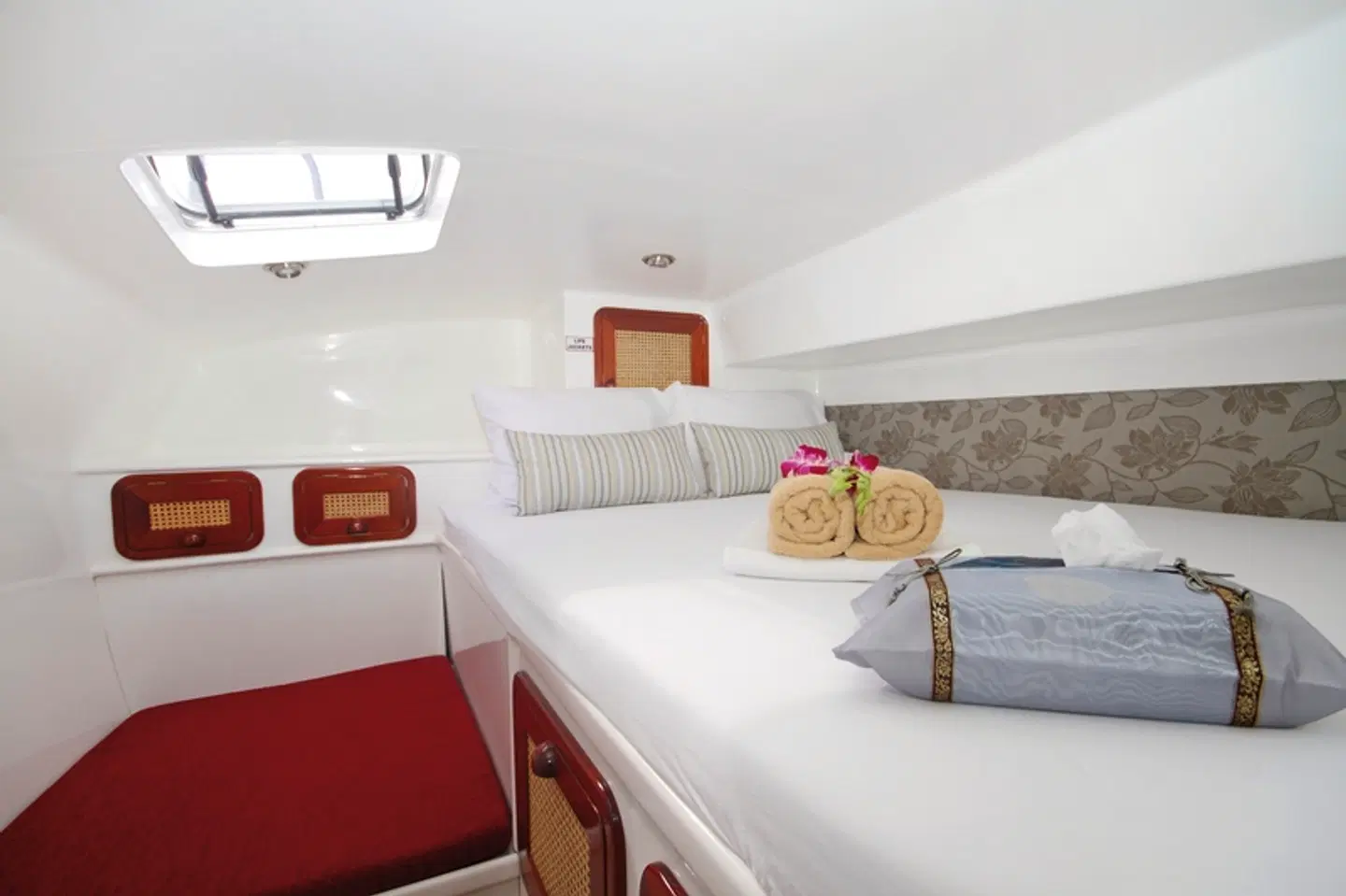 Katamaran Amadeus ROOM_EXAMPLE