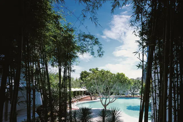 Grand Hyatt Erawan Bangkok OUTDOOR_POOL