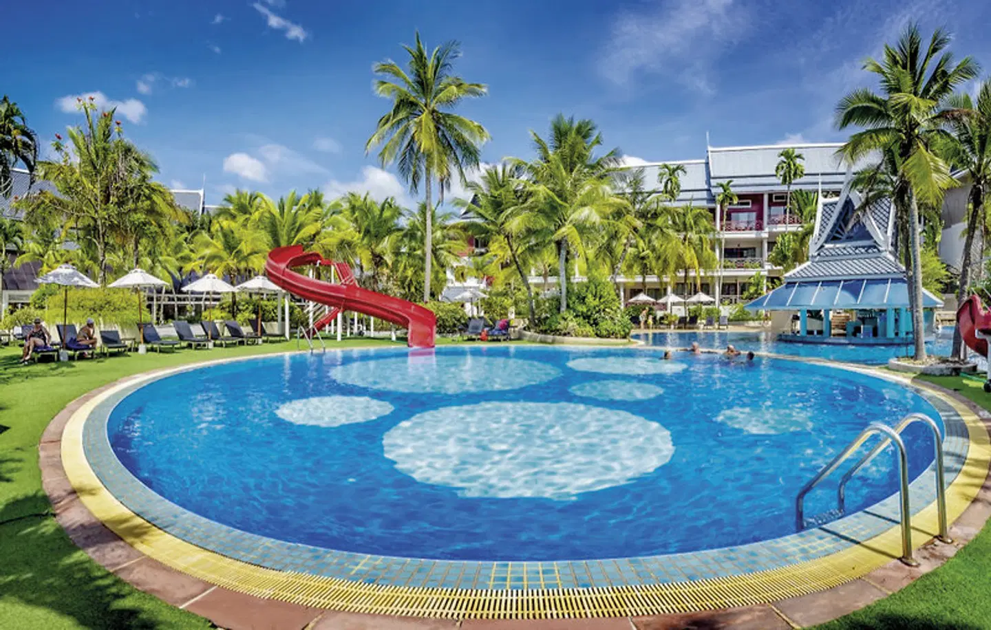 Chada Thai Village Resort OUTDOOR_POOL