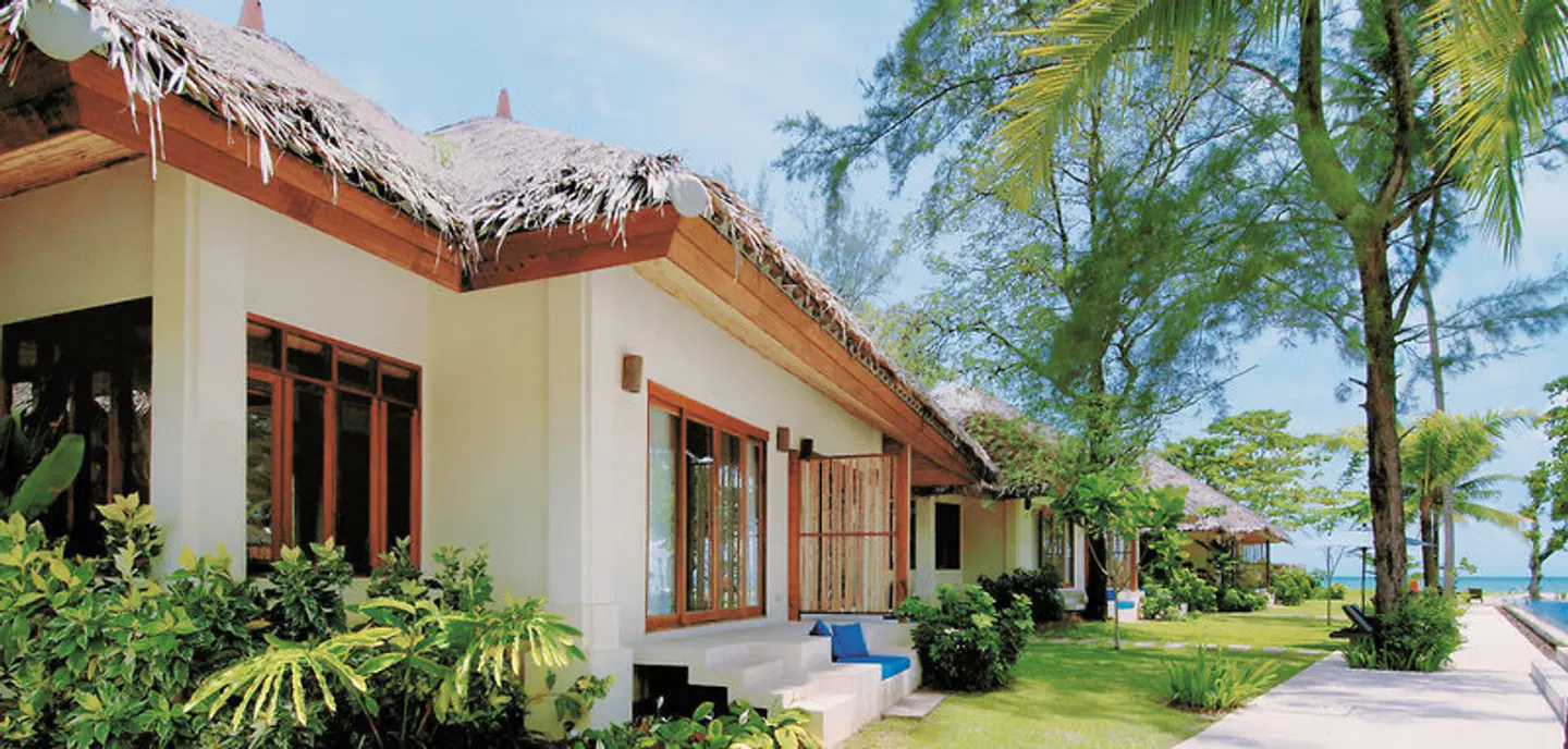 Bangsak Village EXTERIOR
