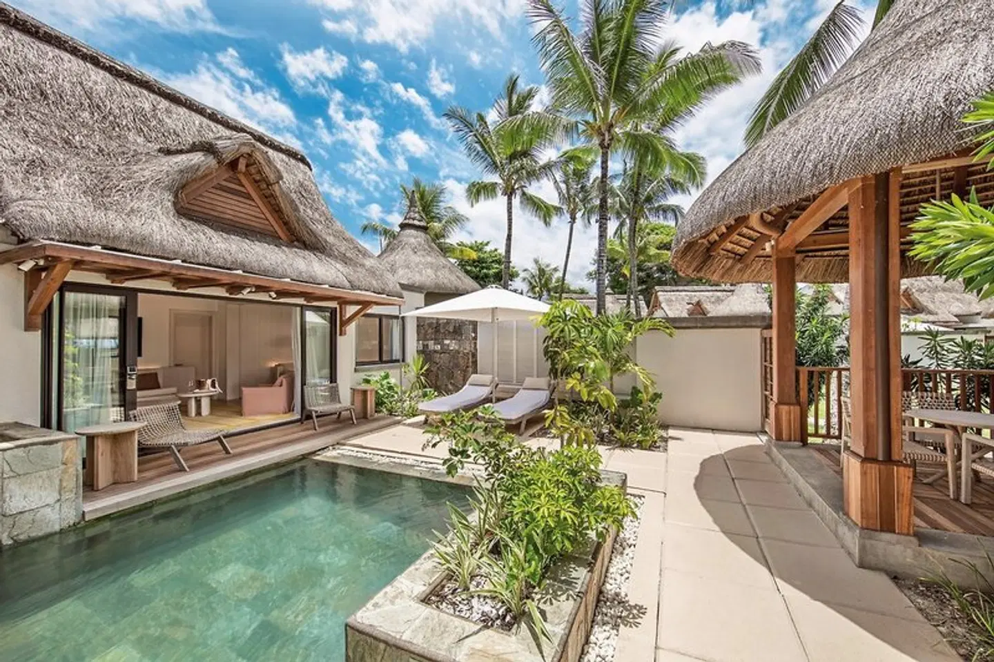 LUX* Belle Mare Villas OUTDOOR_POOL