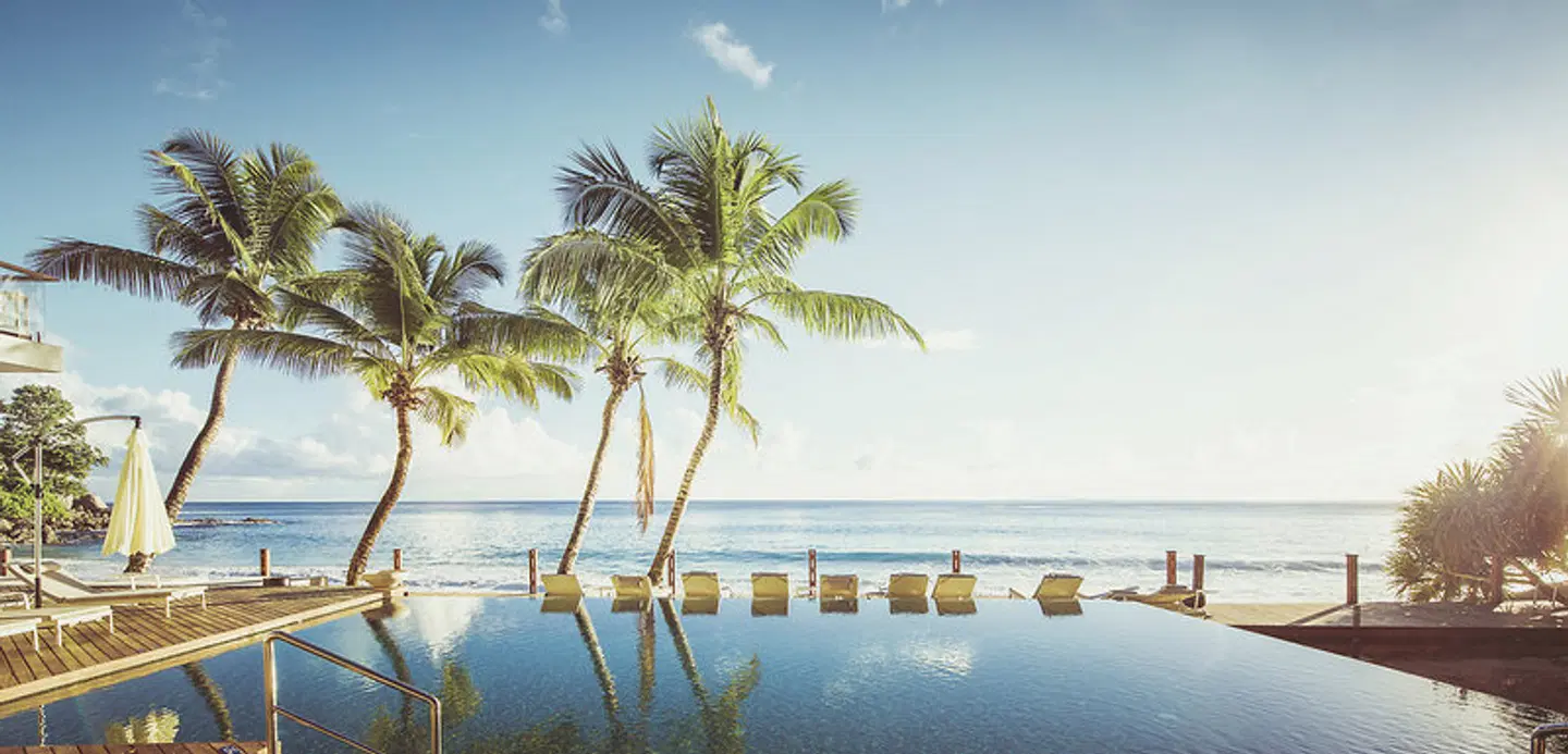 Carana Beach Hotel OUTDOOR_POOL