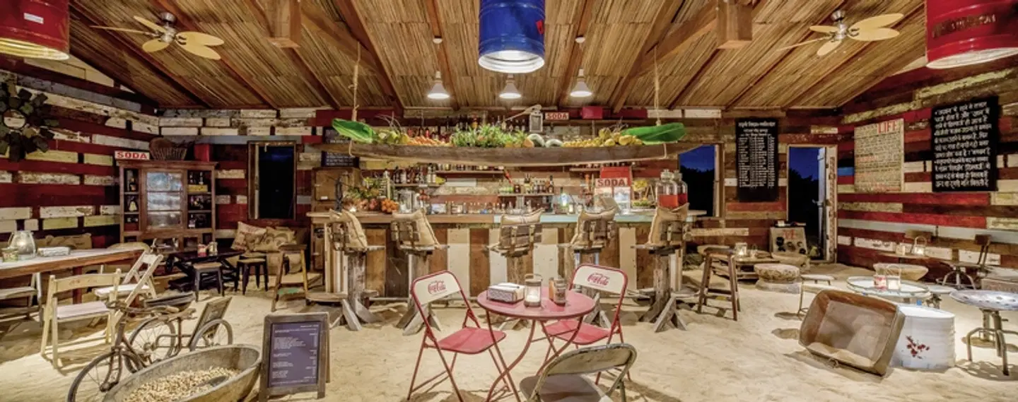 Shanti Maurice Resort & Spa Bar