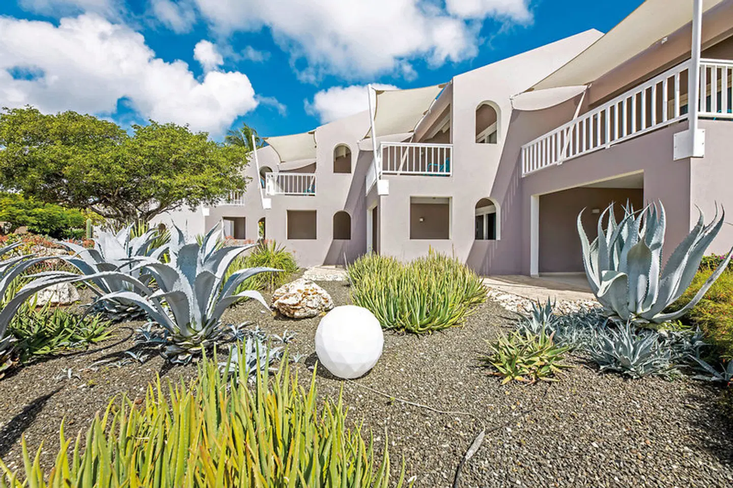 Coral Estate Luxury Resort EXTERIOR