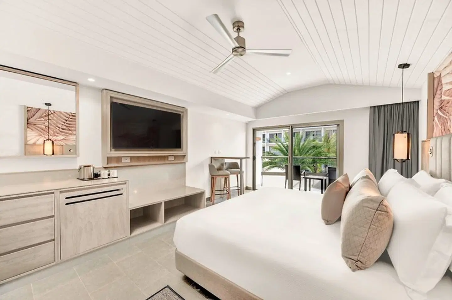 Royalton CHIC Antigua ROOM_EXAMPLE