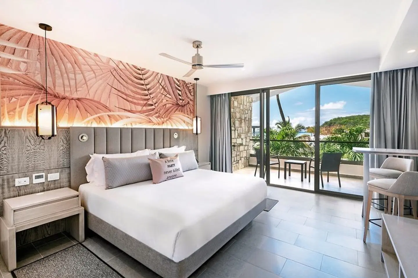 Royalton CHIC Antigua ROOM_EXAMPLE