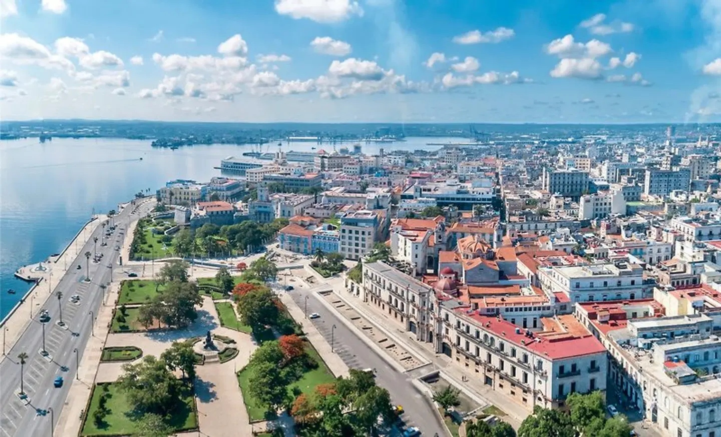 Habana Catedral LANDSCAPE