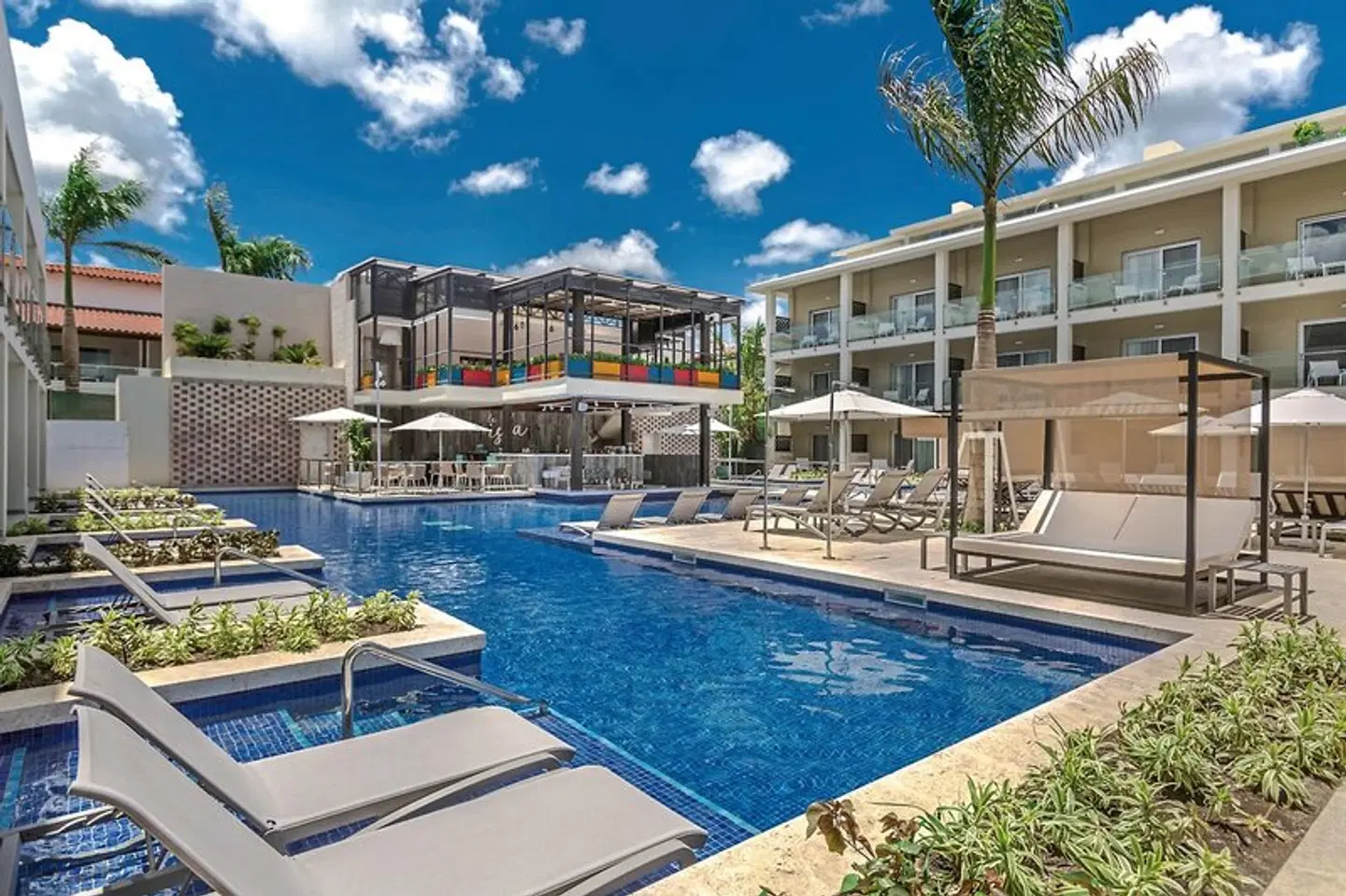 Catalonia Royal La Romana OUTDOOR_POOL