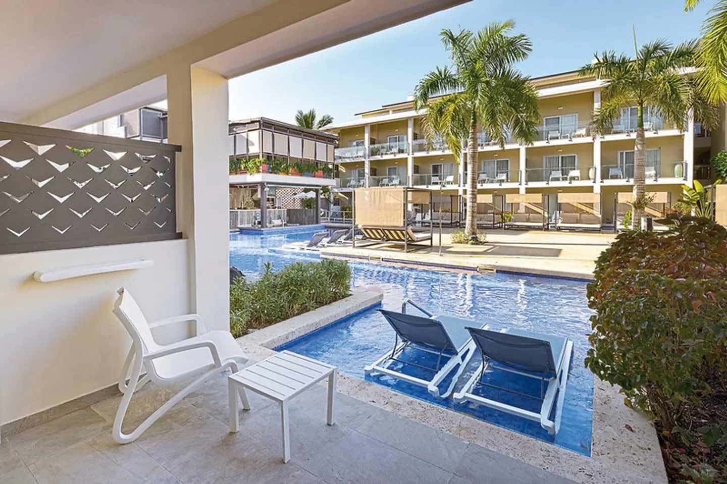 Catalonia Royal La Romana OUTDOOR_POOL