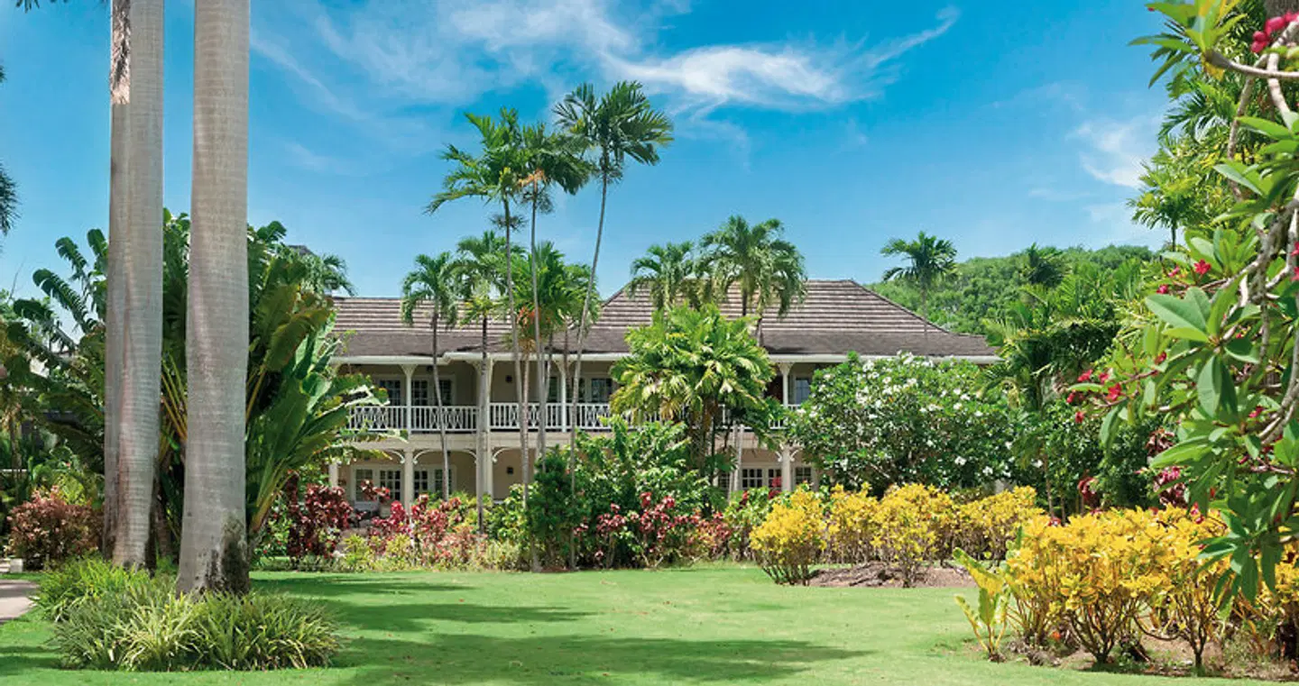 Coral Reef Club EXTERIOR