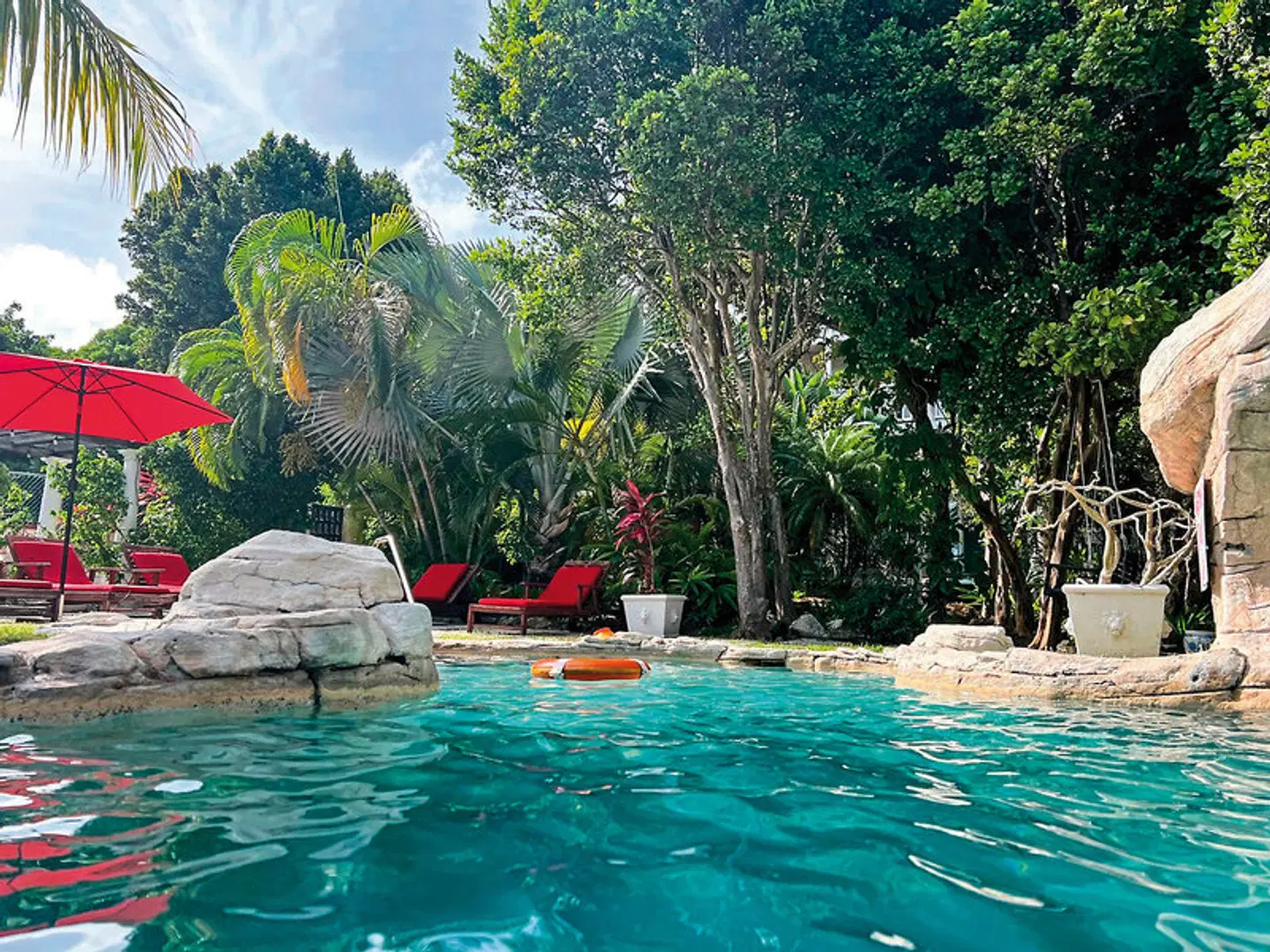 A Stone's Throw Away OUTDOOR_POOL