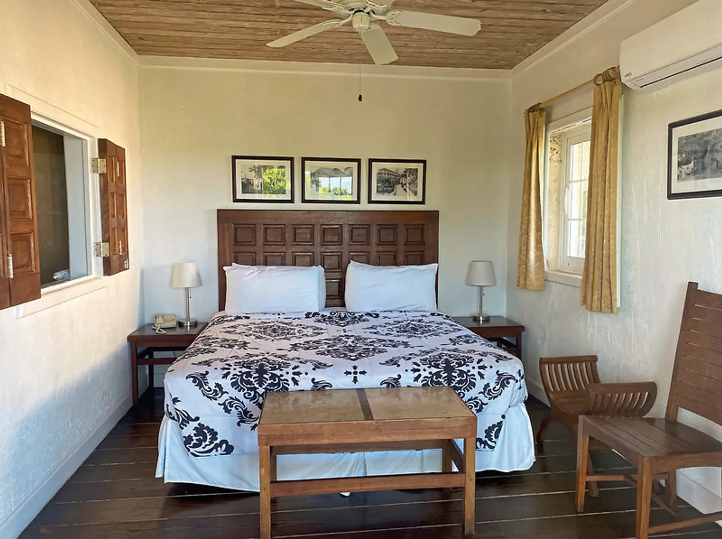 A Stone's Throw Away ROOM_EXAMPLE