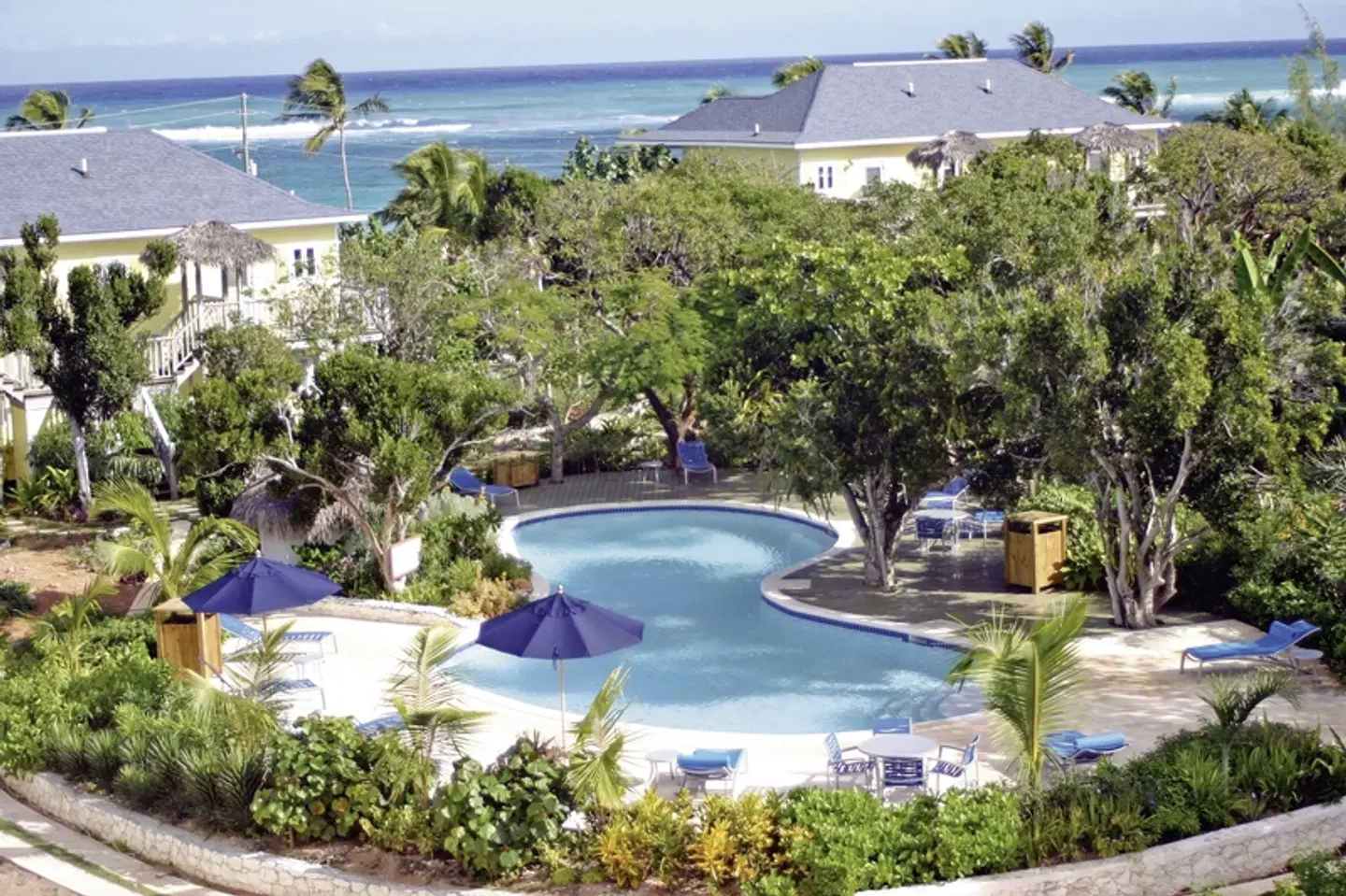 Pineapple Fields OUTDOOR_POOL