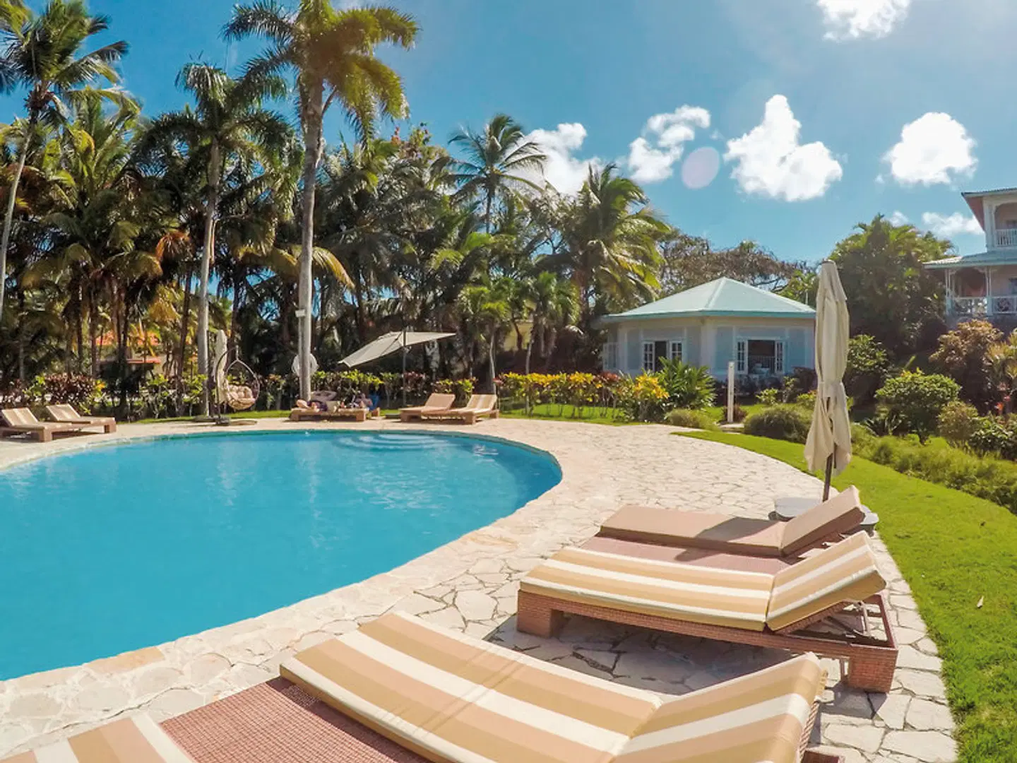 Villa Serena OUTDOOR_POOL