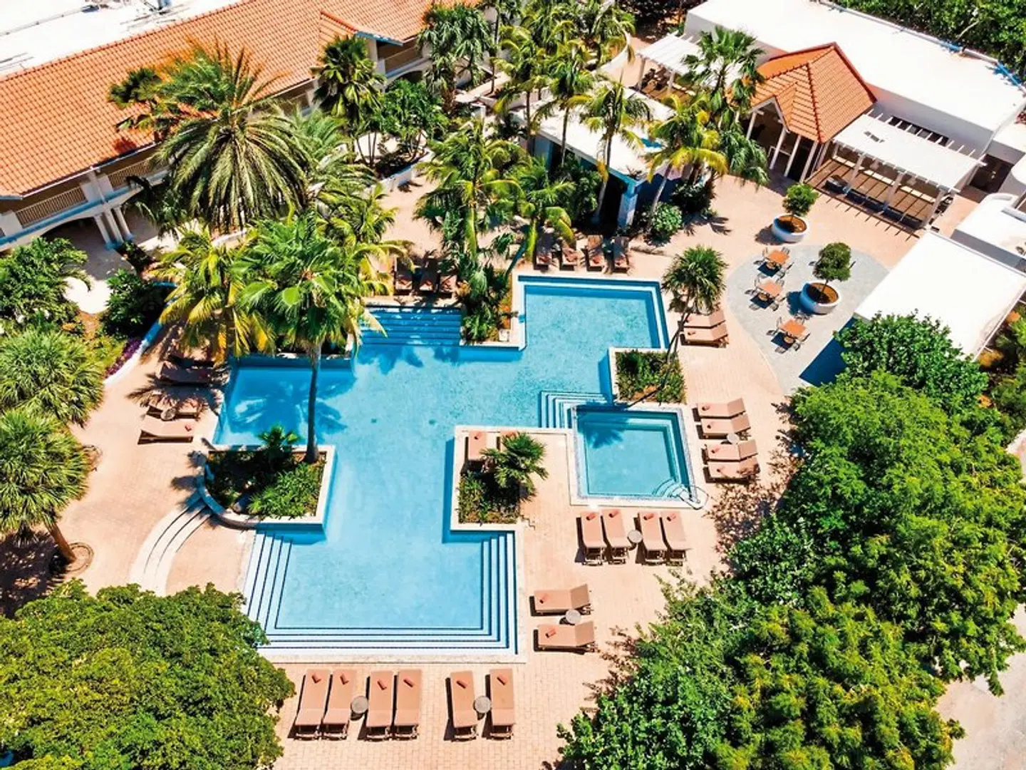 Zoëtry Curaçao Resort & Spa OUTDOOR_POOL