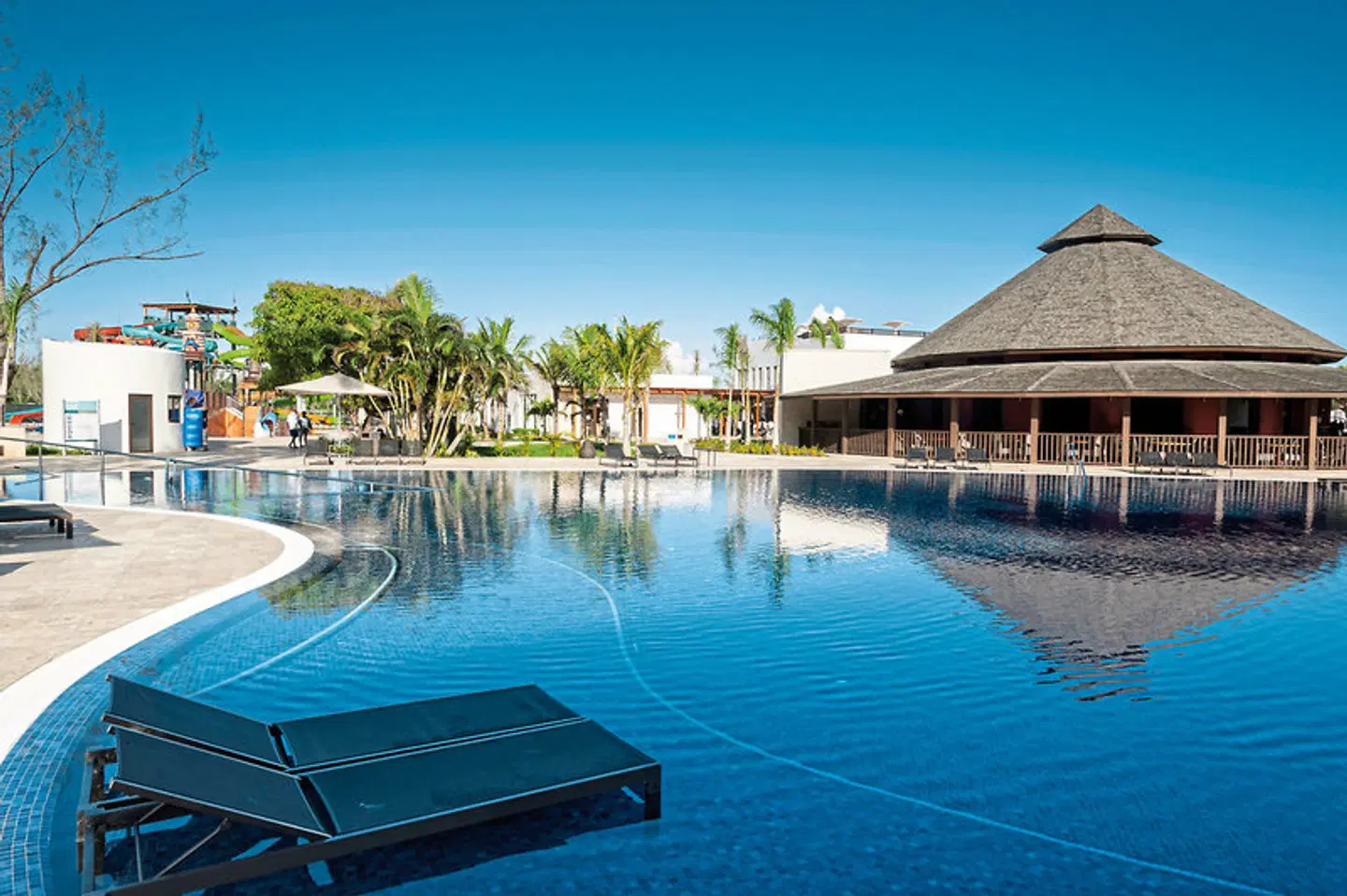 Royalton Hideaway Blue Waters, An Autograph Collection All-Inclusive Resort OUTDOOR_POOL