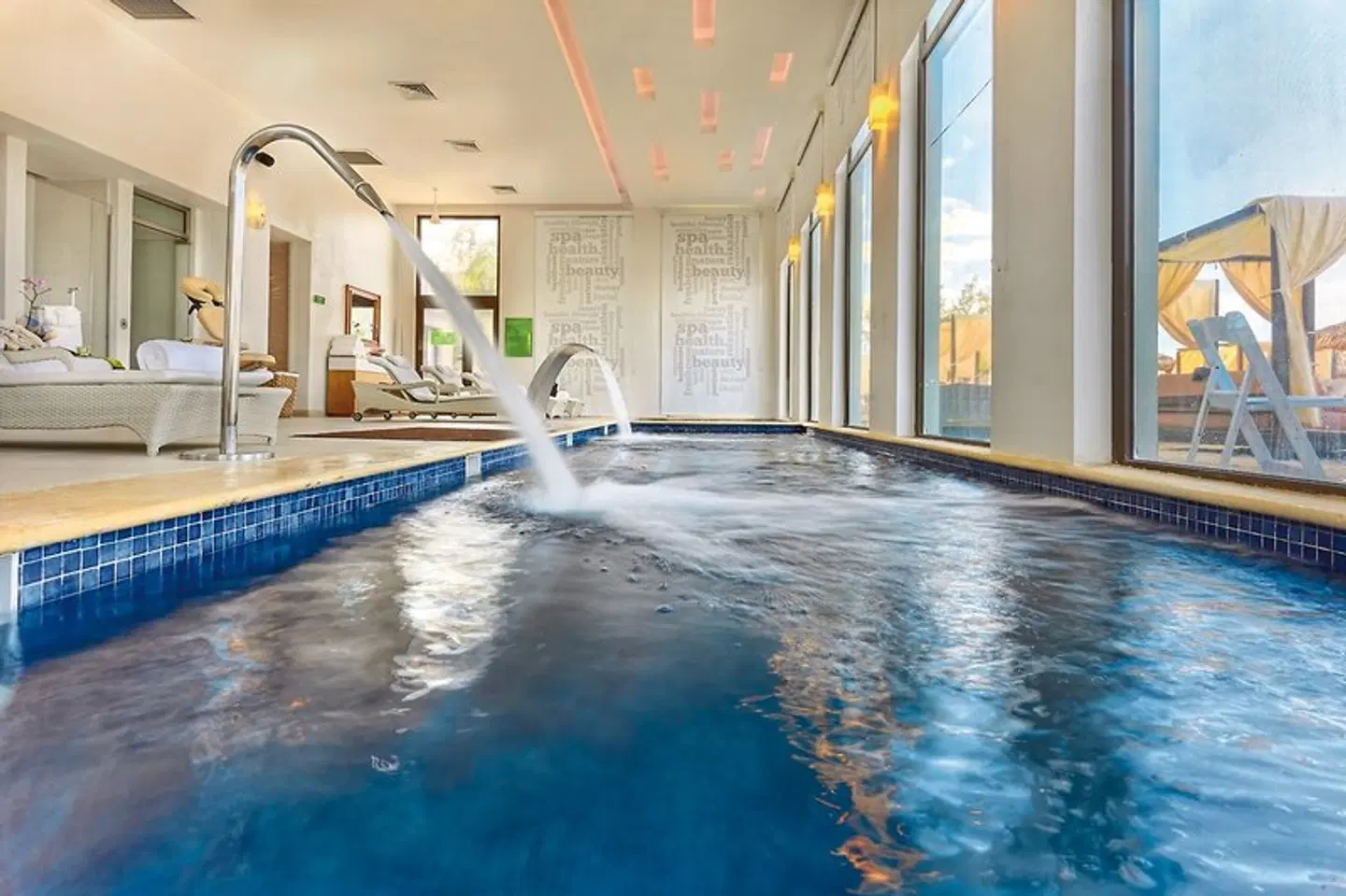 Royalton Hideaway Blue Waters, An Autograph Collection All-Inclusive Resort Hallenbad