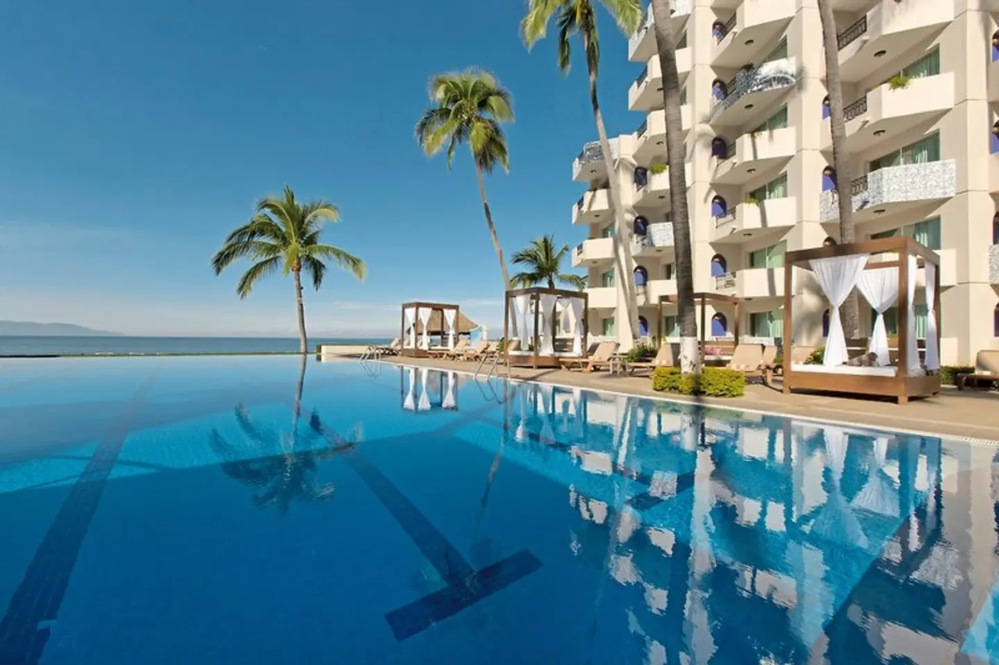 Crown Paradise Golden Puerto Vallarta OUTDOOR_POOL