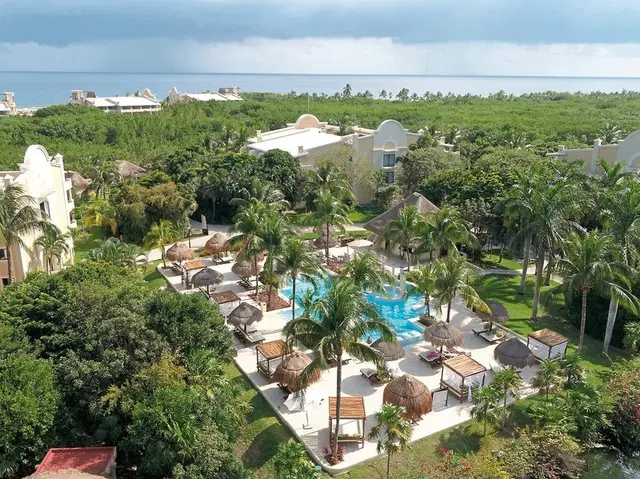 TRS Yucatan Hotel EXTERIOR