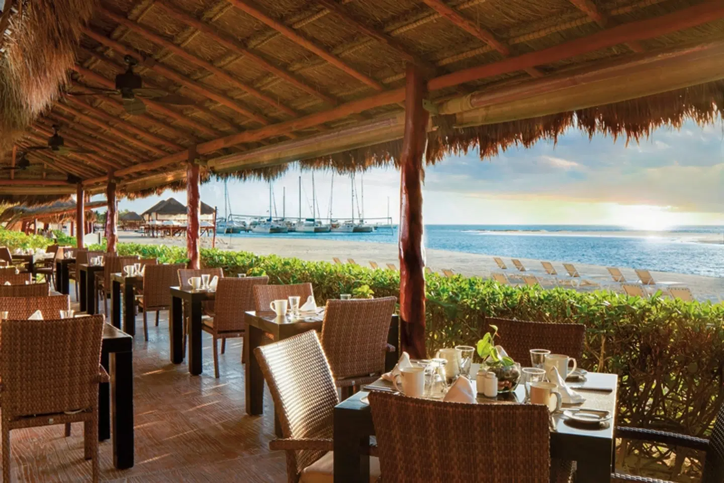 El Dorado Maroma & Palafitos Overwater Bungalows Terrasse