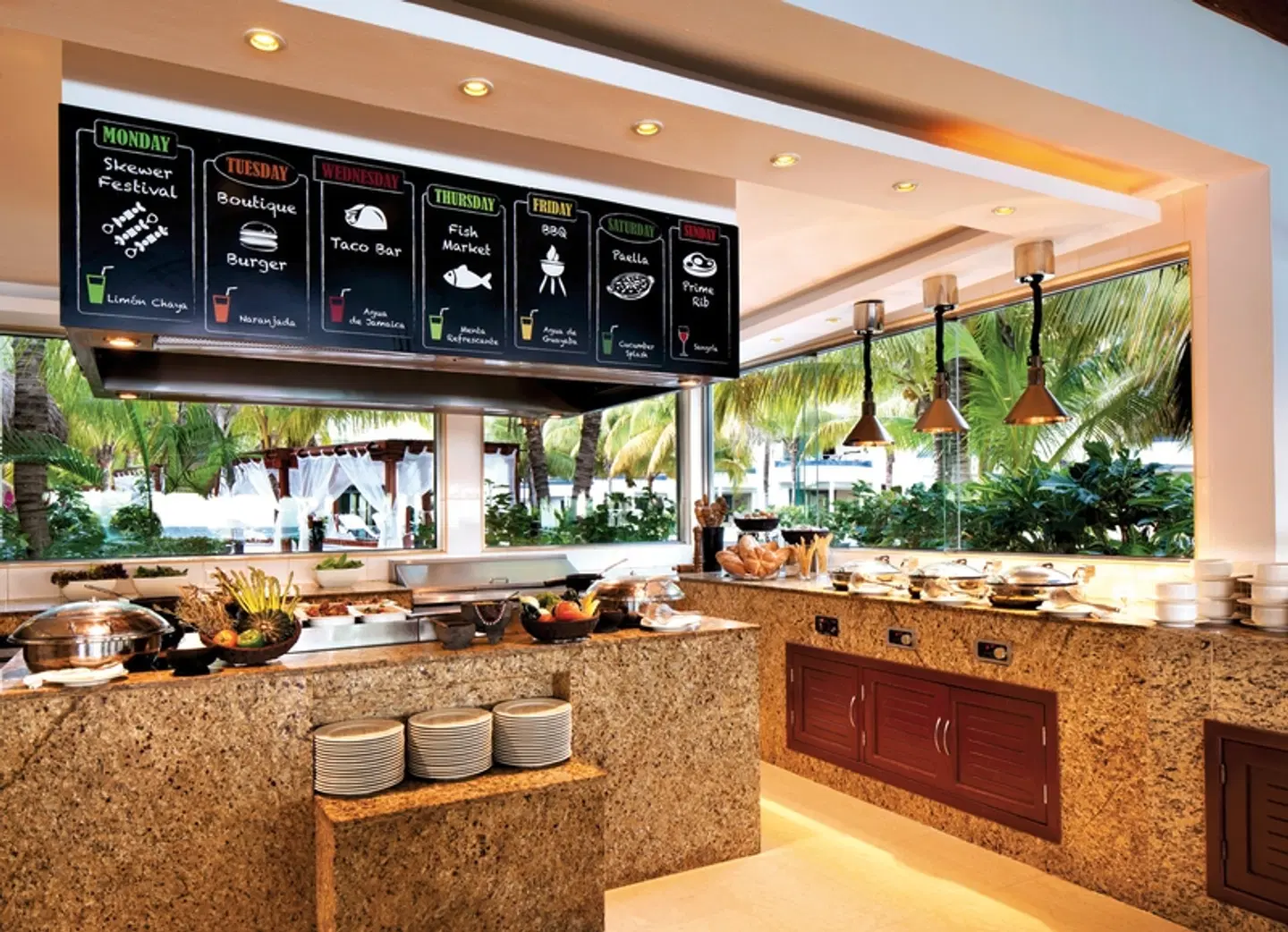 El Dorado Maroma & Palafitos Overwater Bungalows Bar