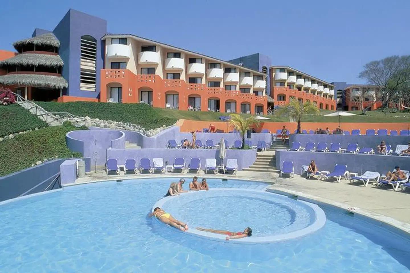 Grand Palladium Vallarta Resort & Spa OUTDOOR_POOL