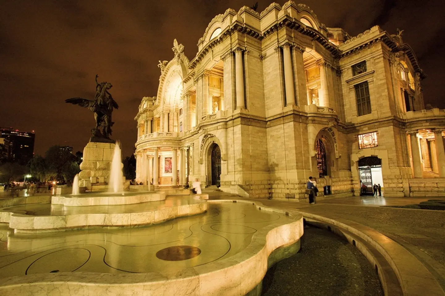 Highlights um Mexico City OUTDOOR_POOL